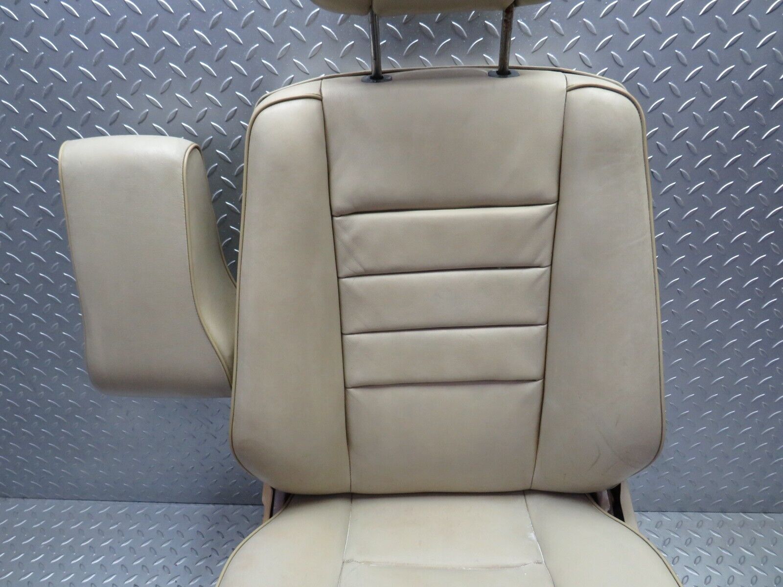 34548 Mercedes-Benz C126 380SEC Front Left Electric Seat Leather Beige