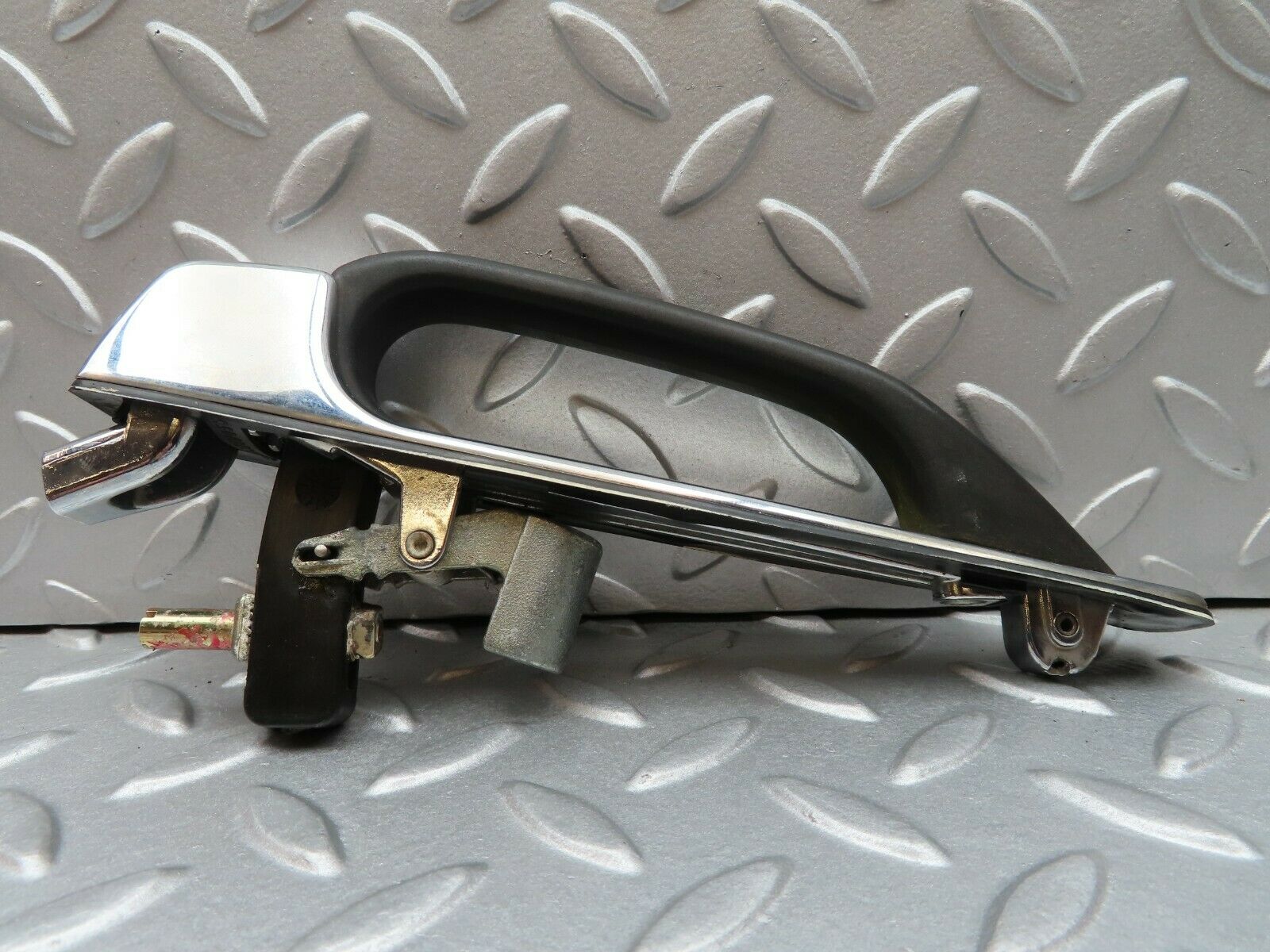 3707 Mercedes-Benz S123 200T Wagon Exterior Door Handle Rear Right 1237600359