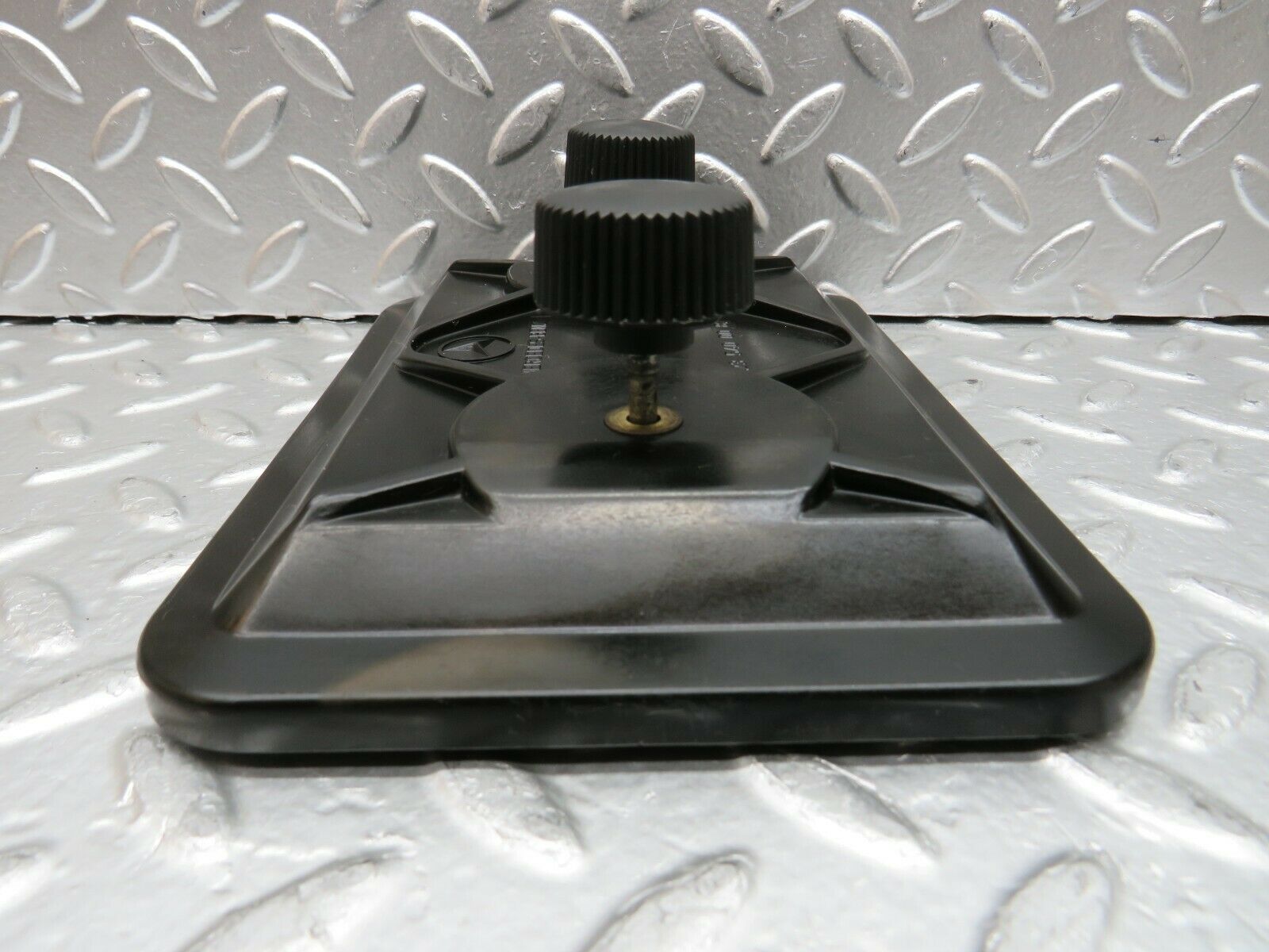 24035 Mercedes-Benz W123 280E Fuse Box Cover Lid 1235400082 1235450700