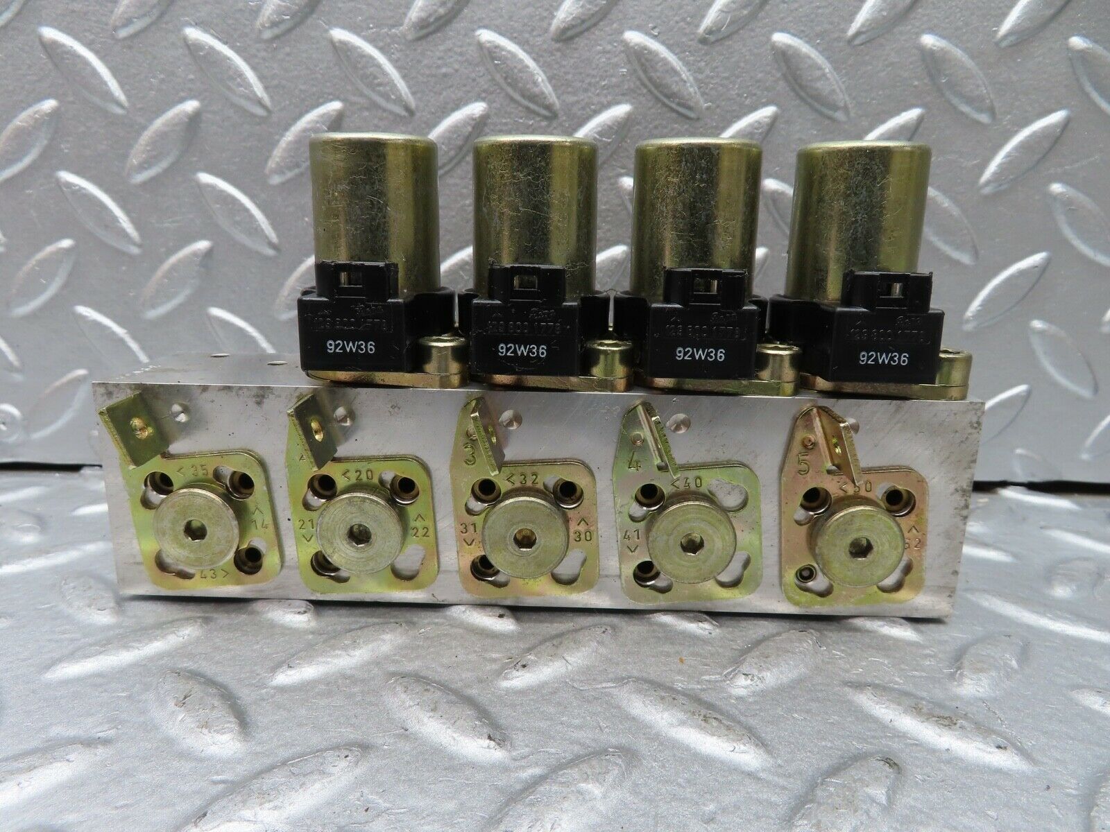 19855 Mercedes-Benz R129 300SL Coupe Soft Top Hydraulic Valve Block 1298001778