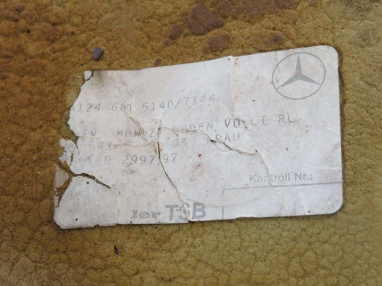 26493 Mercedes-Benz C124 220CE Coupe Front Left Floor Mat 1246805140