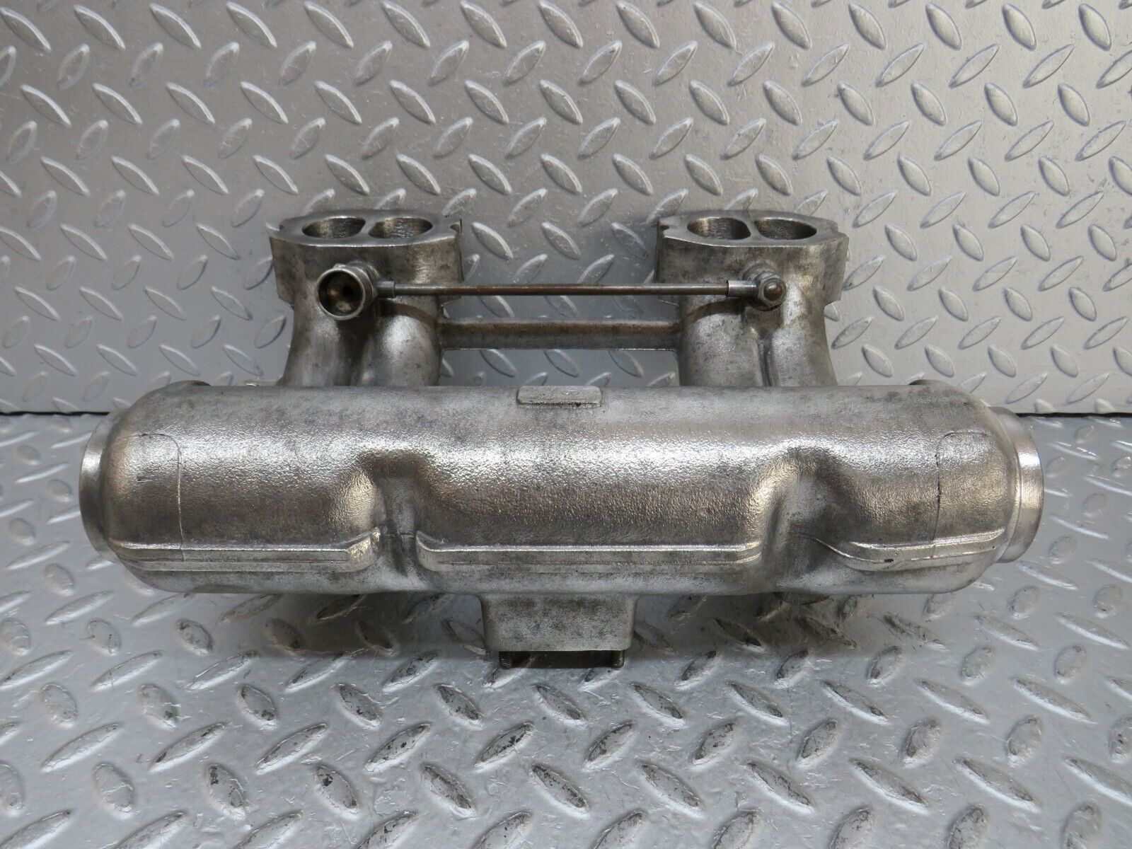 35927 Mercedes-Benz 240D OM616.912 Intake Manifold 6151410201