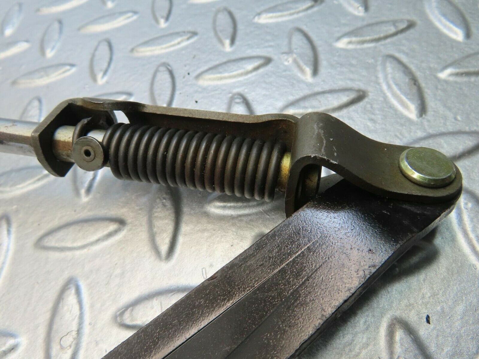 11482 Mercedes-Benz C123 230CE Coupe Handbrake Regulator