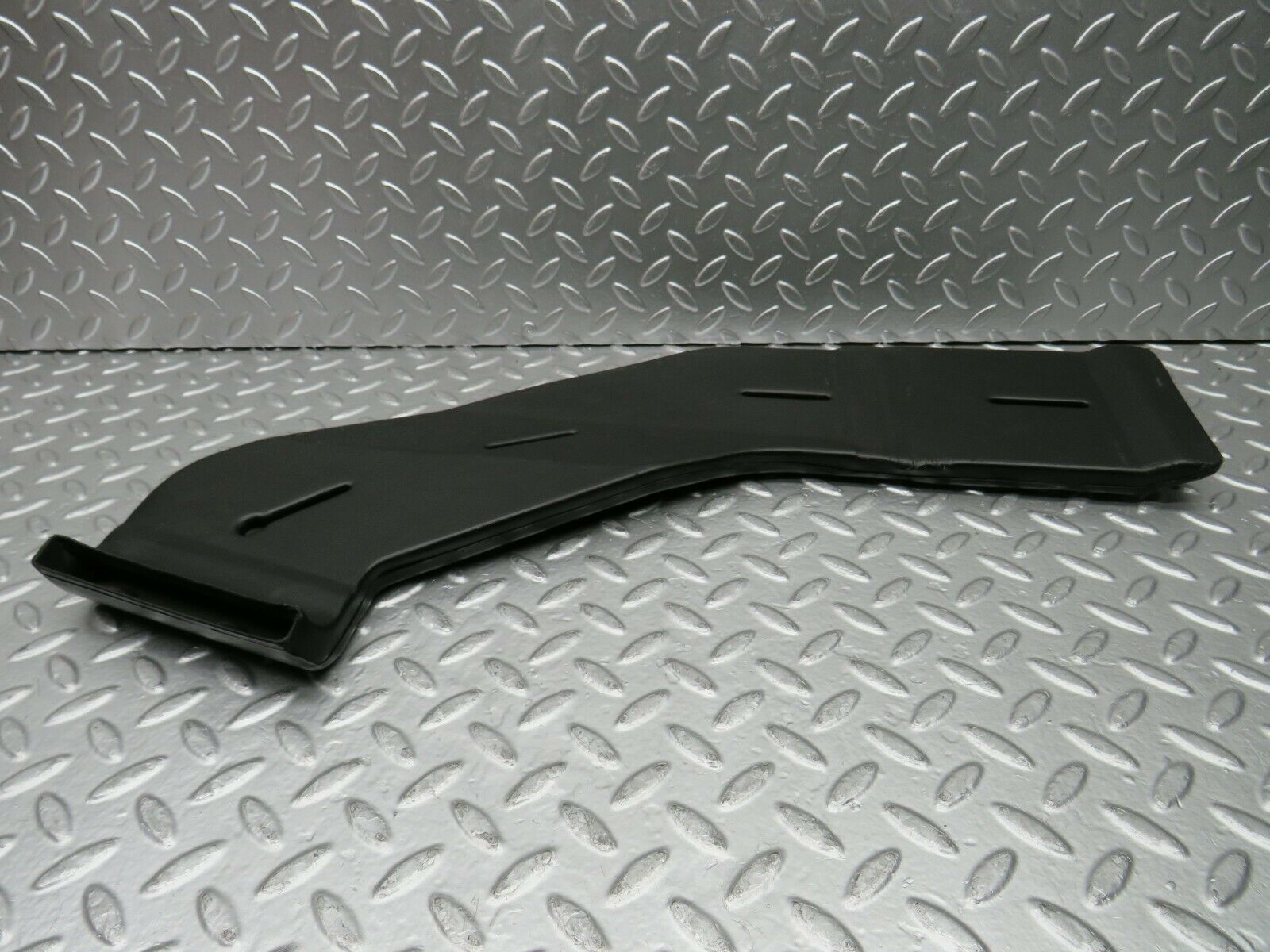 22689 Mercedes-Benz C107 450SLC Coupe Air Duct Vent Right Side 1078310446