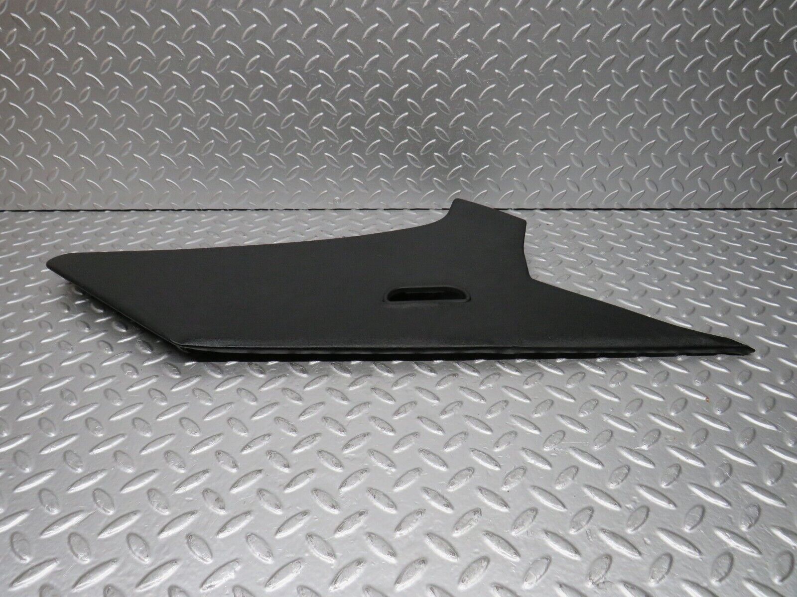 31568 Mercedes-Benz W201 190LE 1.8L C Pillar Cover Trim Left Black 2016950144