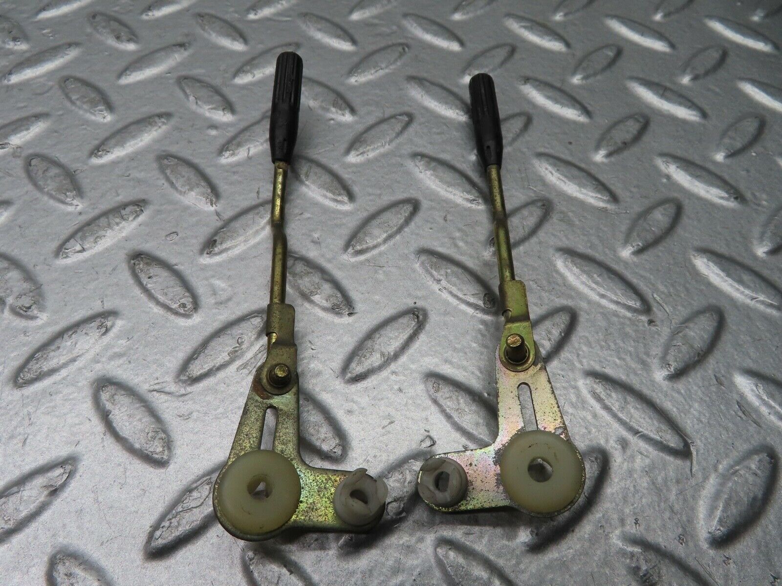 21631 Mercedes-Benz W126 300SE Rear Door Lock Knob Pair