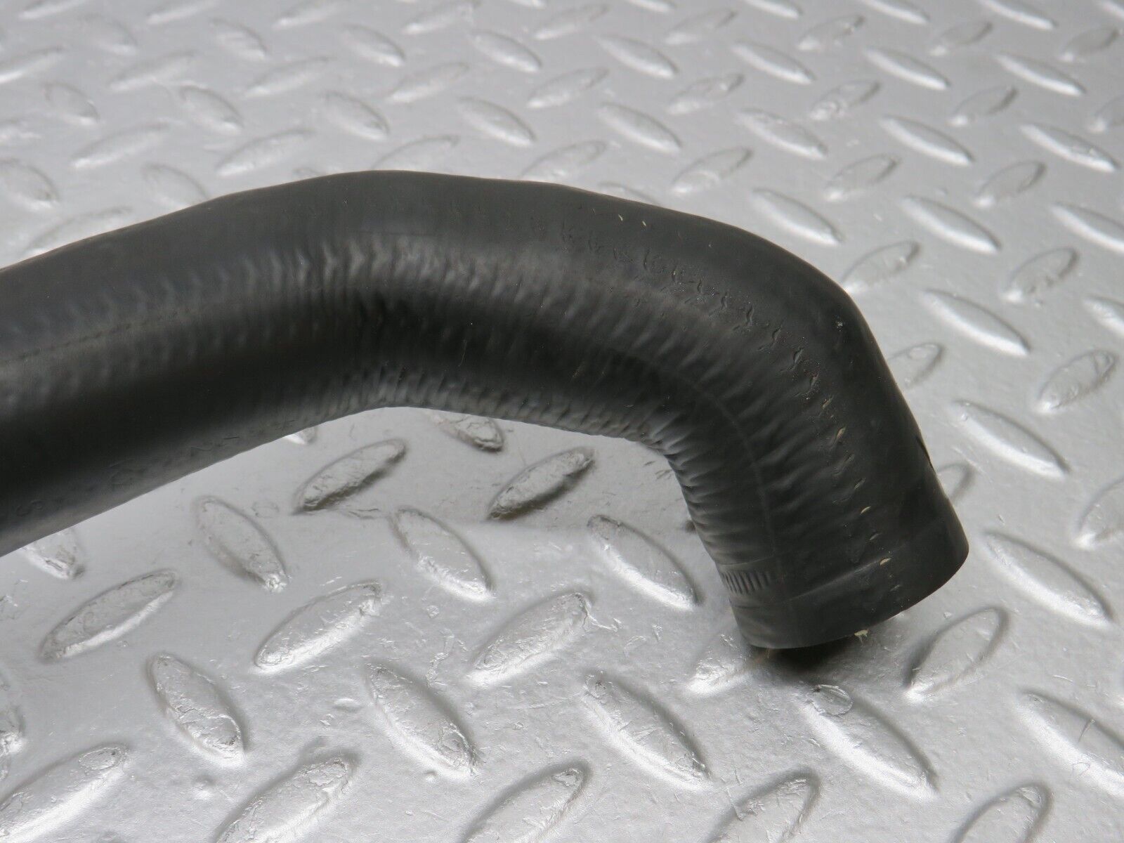 38569 Mercedes-Benz R129 280SL Coupe Radiator Lower Hose Pipe 1295012482