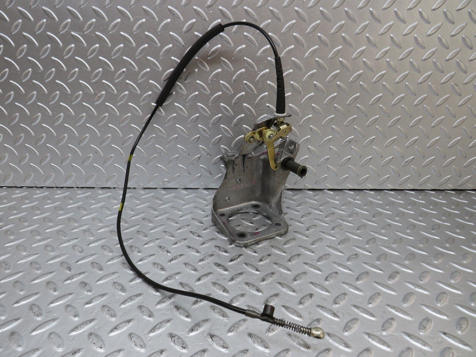 26583 Mercedes-Benz C124 220CE Coupe Brake Pedal Bracket 1242900919