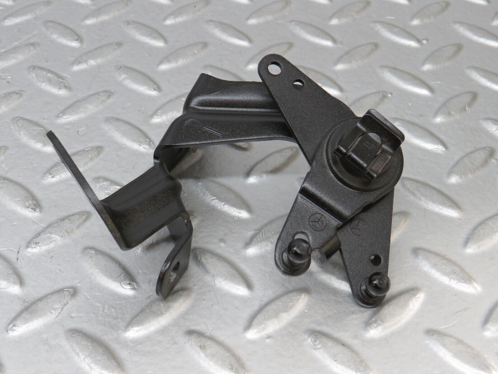 36359 Mercedes-Benz W126 420SE Accelerator Throttle Linkage