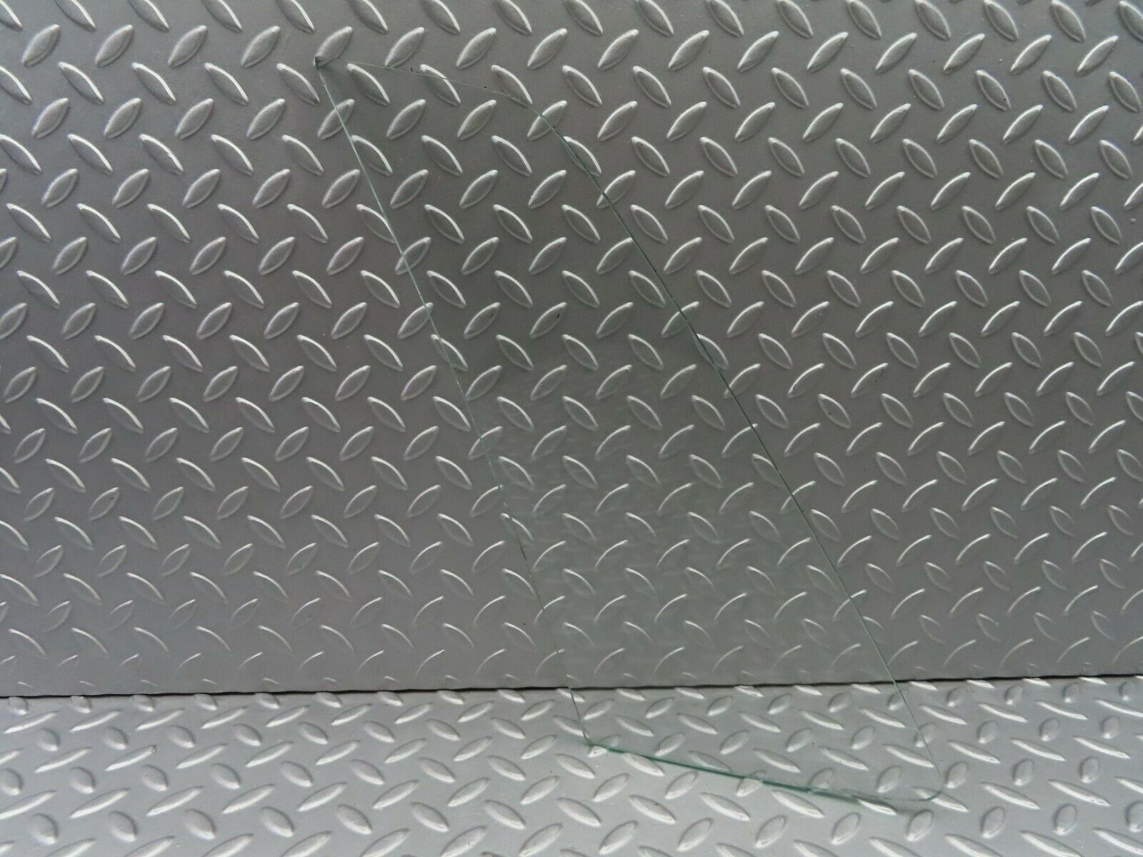 6923 Mercedes-Benz C107 350SLC Coupe Rear Right Inner Quarter Window Glass