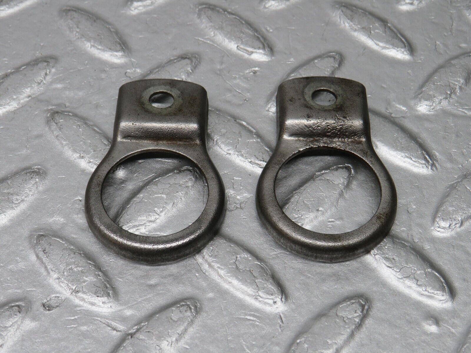 37566 Mercedes-Benz W109 300SEL Fuel Injector Bracket