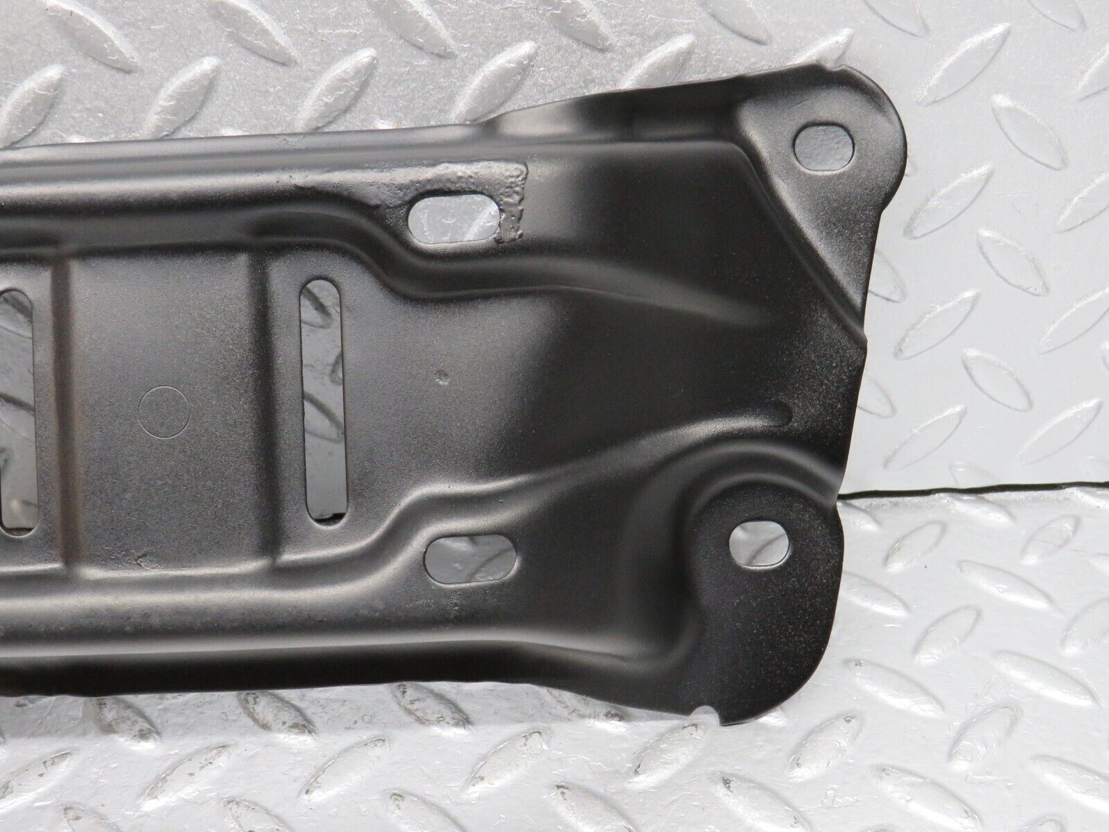 40542 Mercedes-Benz W123 300D Gearbox Mount Bracket