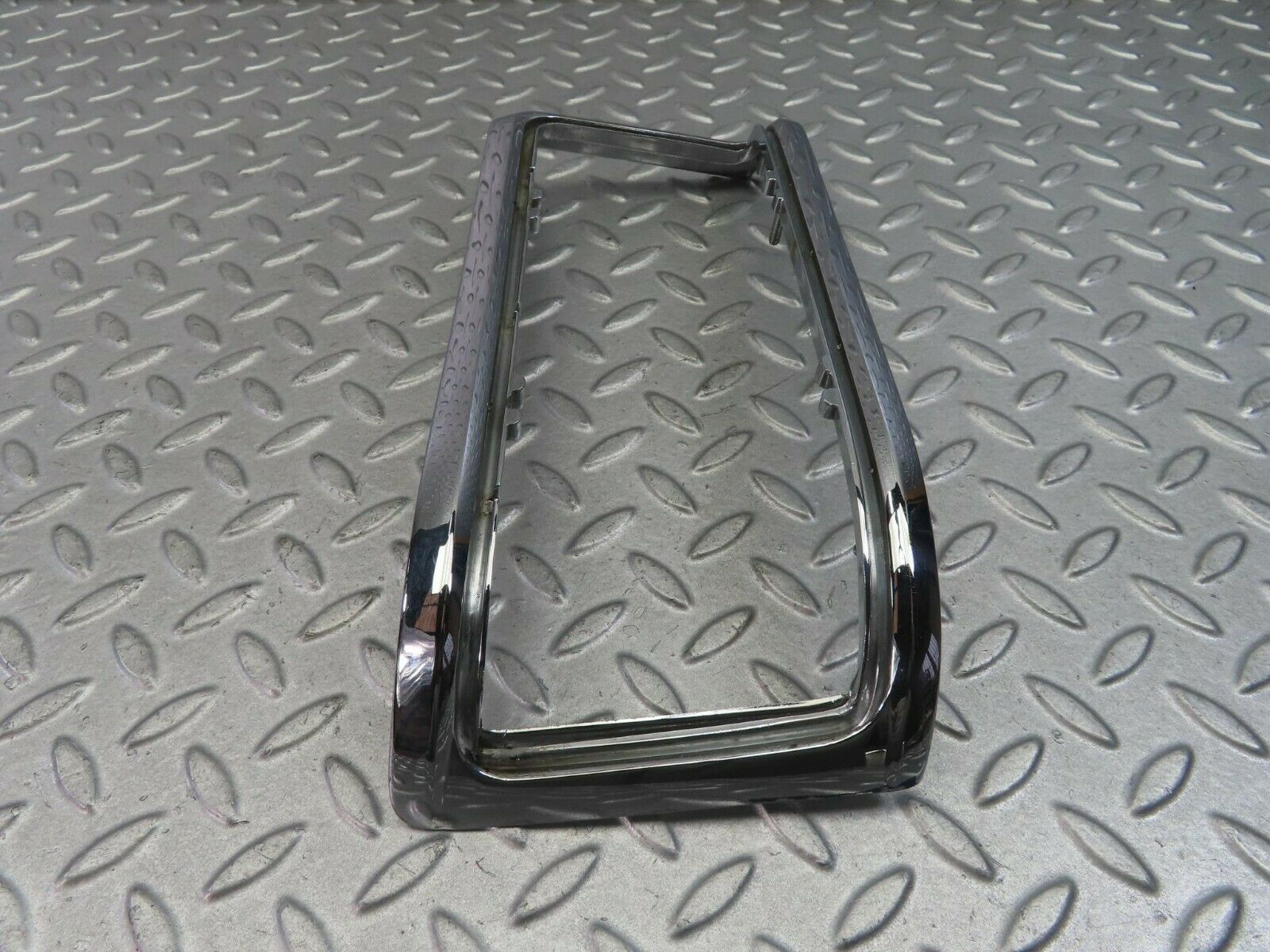 8509 Mercedes-Benz W115 Tail Light Chrome Frame Right 1158260259