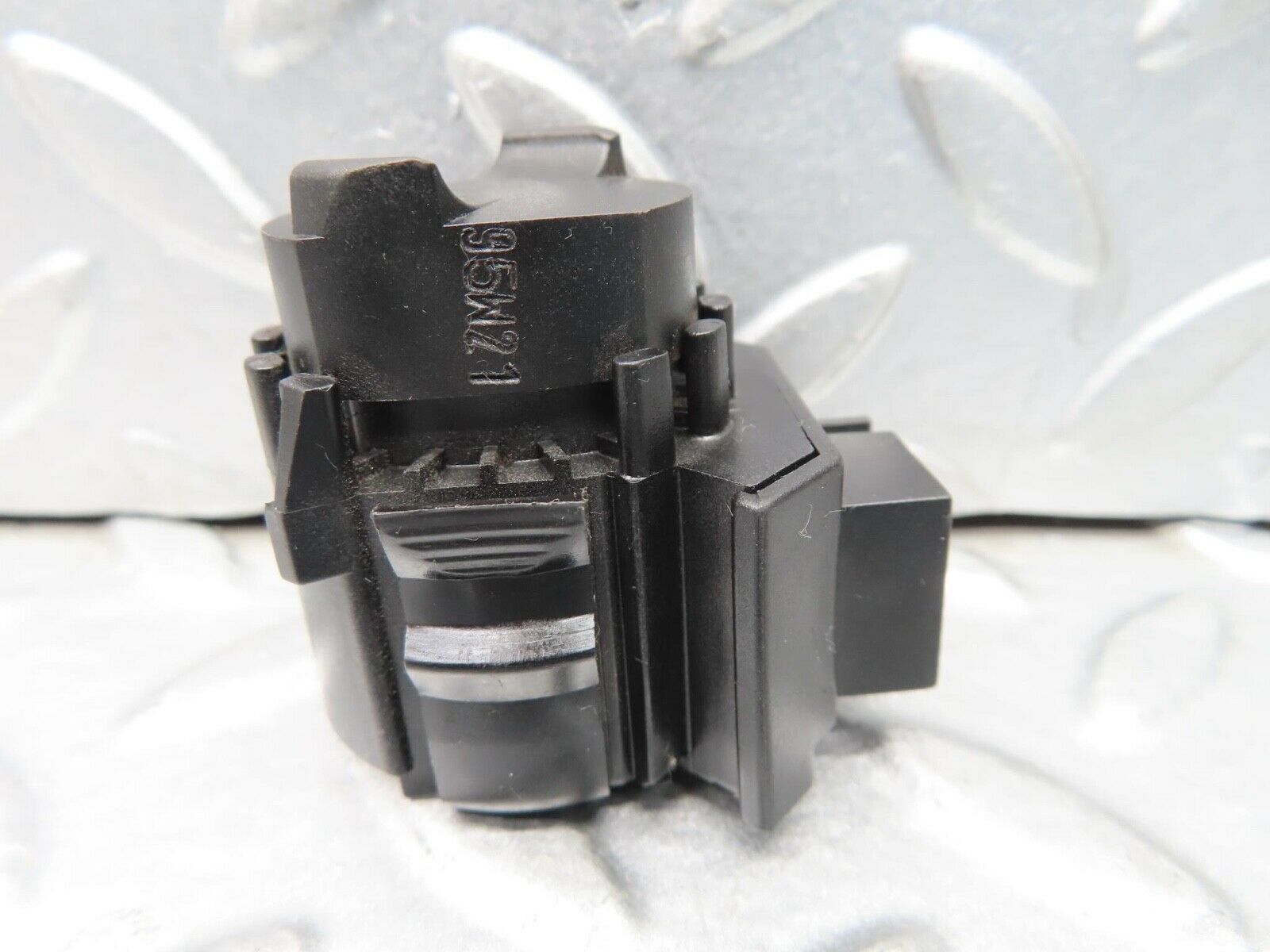 15089 Mercedes-Benz W140 S320 Kick Down Switch 0025452214