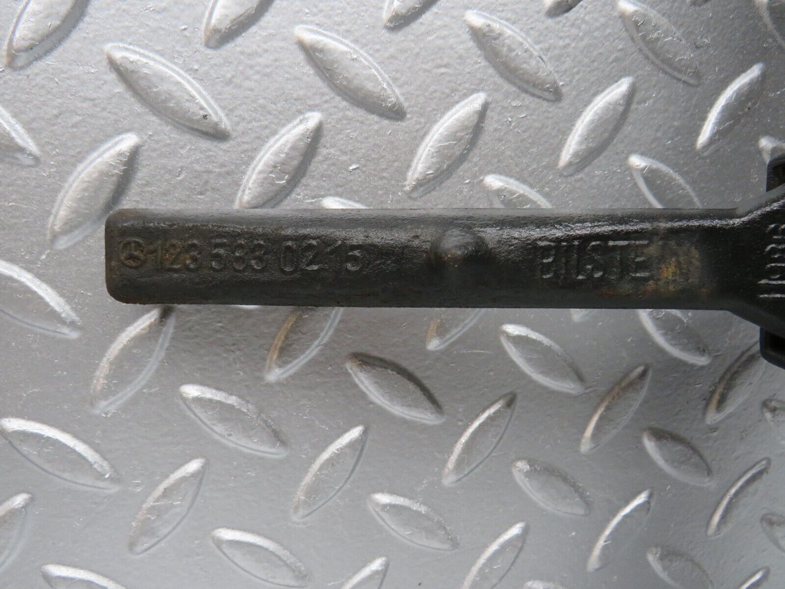 31103 Mercedes-Benz W123 200D Car Jack Bilstein 1235830215