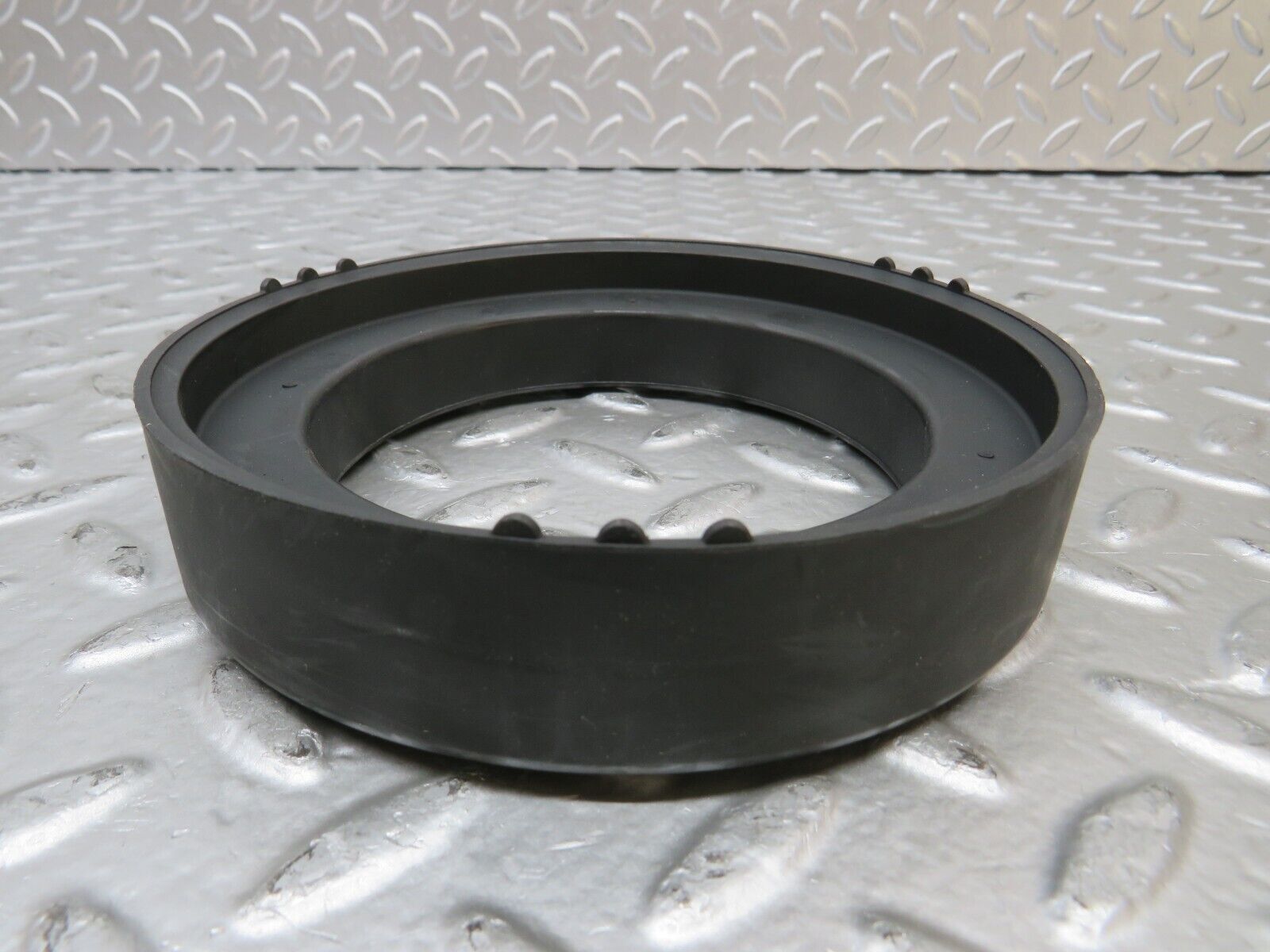 27087 Mercedes-Benz W123 280E Coil Spring Rubber Mounting New