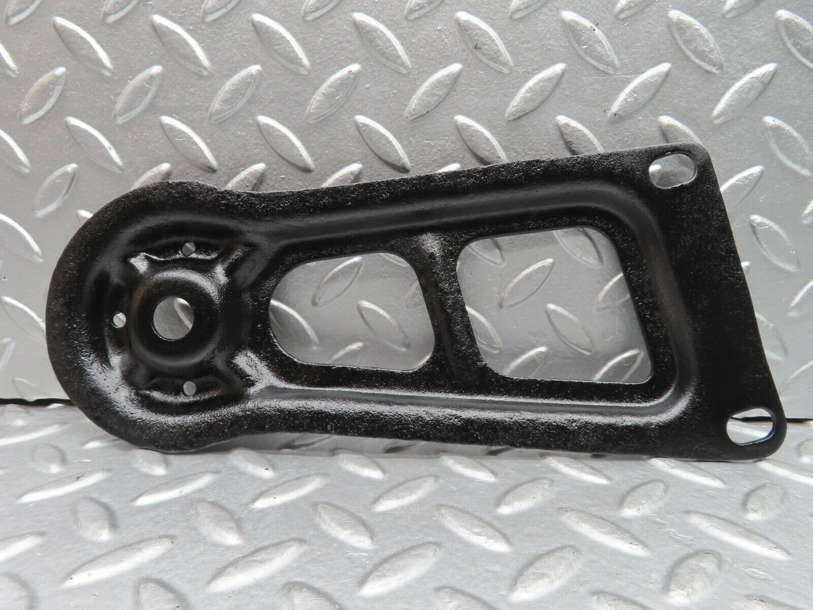 21289 Mercedes-Benz W123 230E Rear Suspension Axle Mounting Bracket