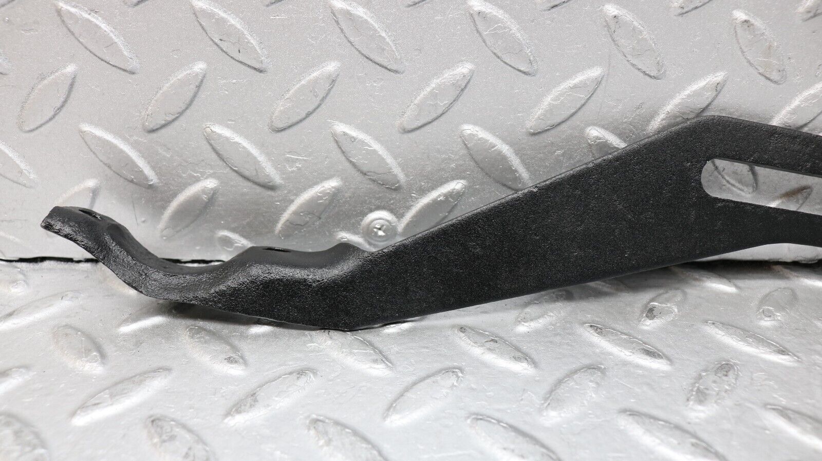 37214 Mercedes-Benz C126 420SEC Coupe Exhaust Bracket