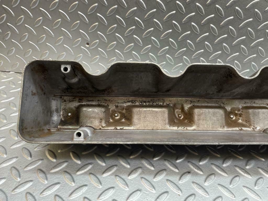 0008 Mercedes-Benz W116 350 SE Cylinder Head Valve Cover Left 1160161805