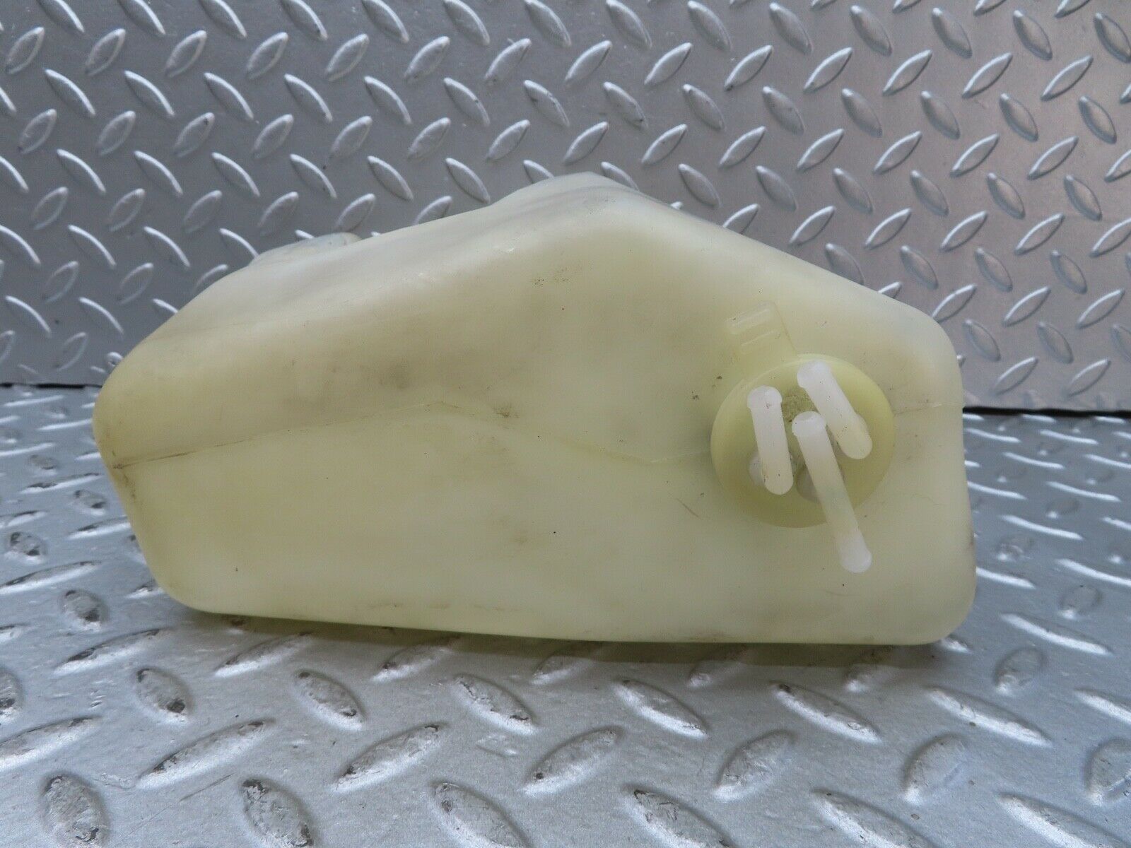 17613 Mercedes-Benz W116 450SEL Windscreen Washer Fluid Reservoir Tank