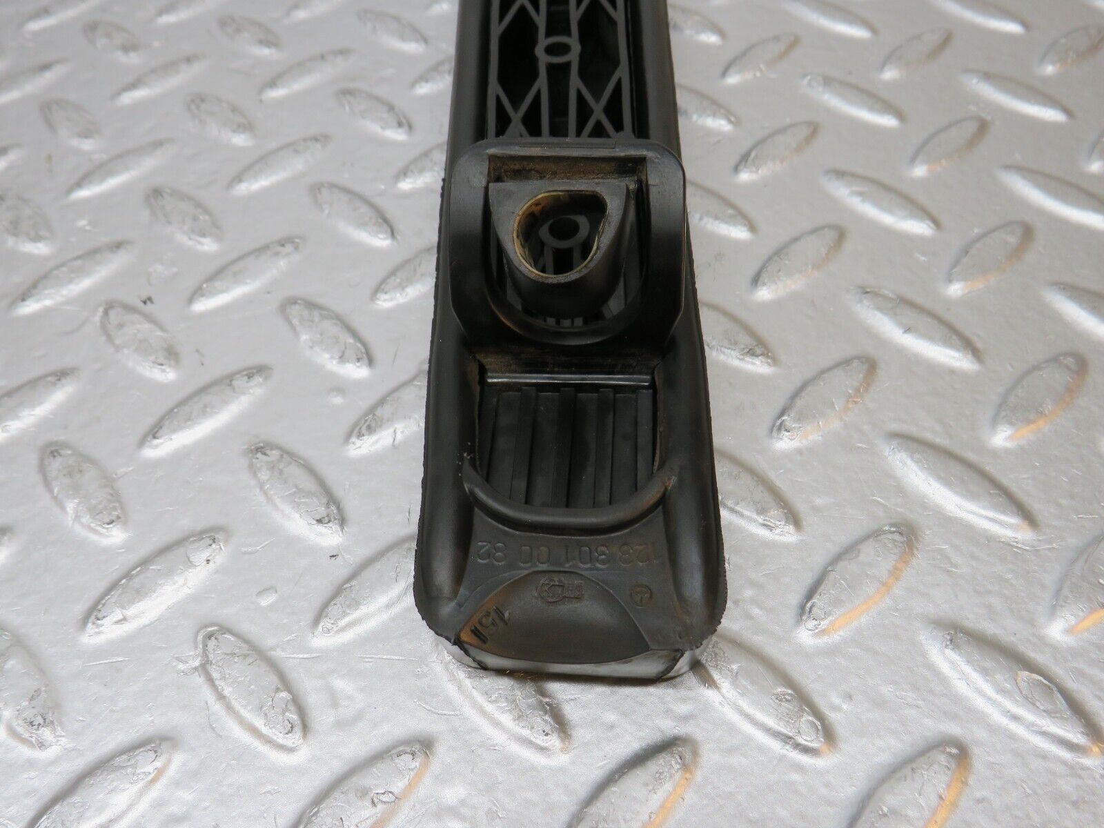 31259 Mercedes-Benz S124 220TE Wagon Accelerator Pedal With Rubber 1233010082