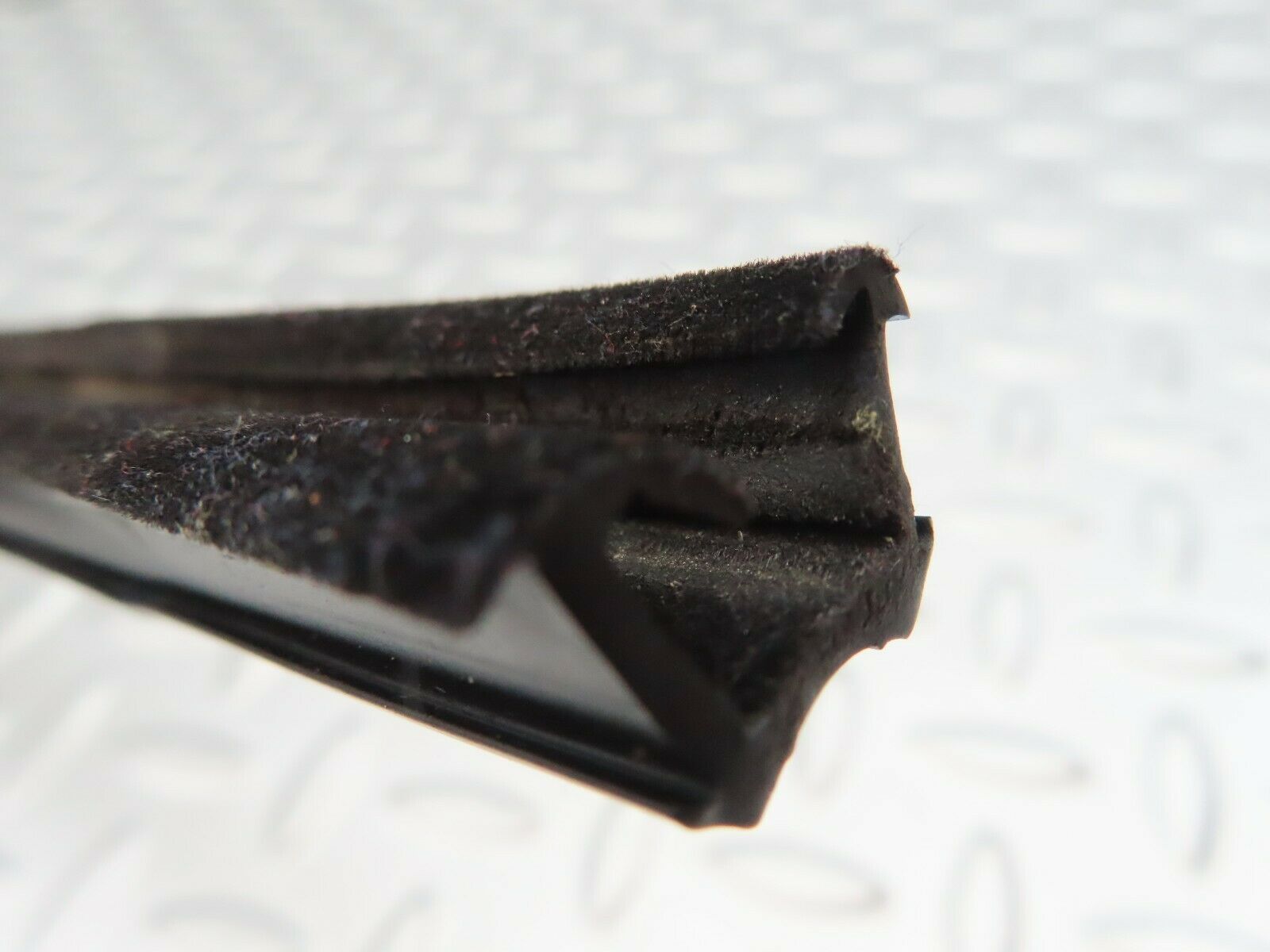 6613 Mercedes-Benz S124 E220 Wagon Window Seal Rubber Rear Left