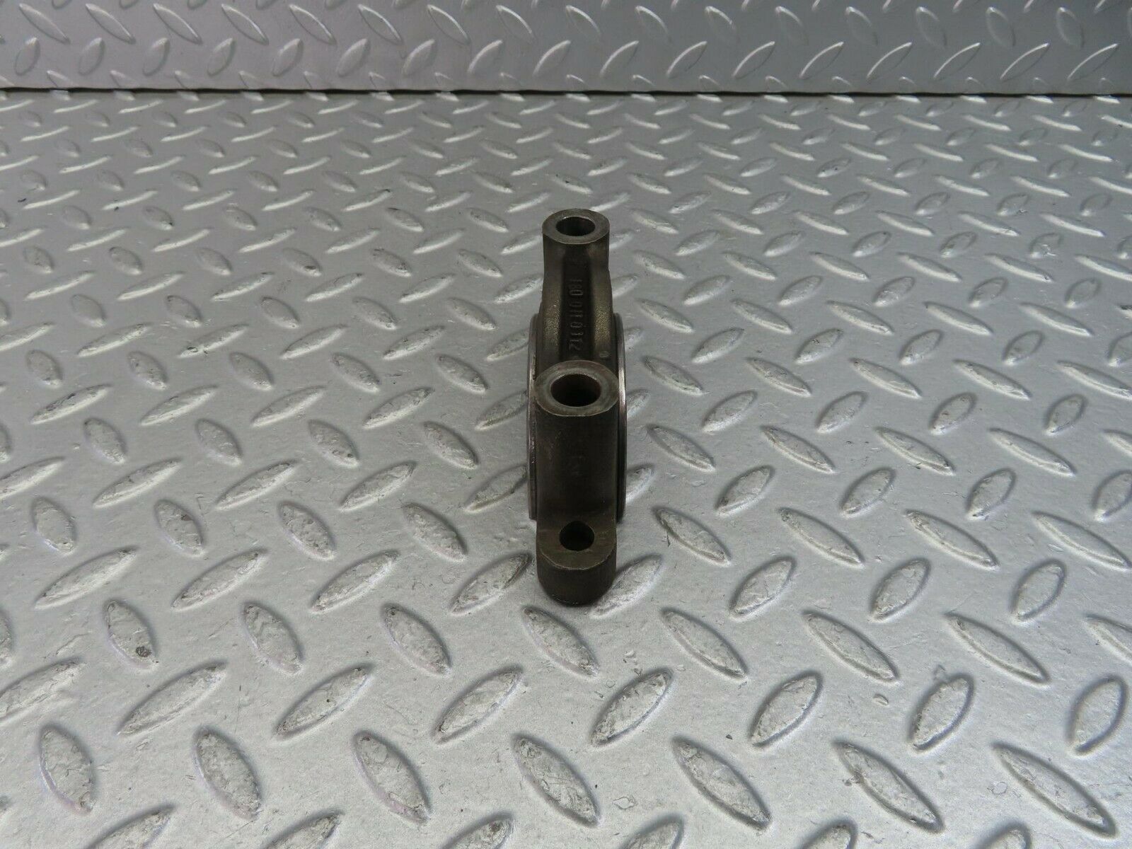 10220 Mercedes-Benz W111 220SE Crankshaft Bearing Holder Block 1800110112