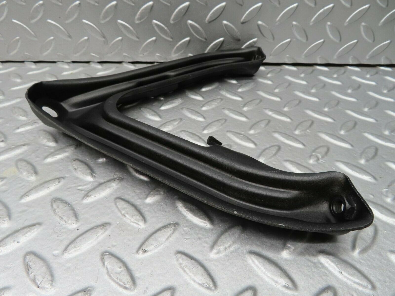 15265 Mercedes-Benz W123 230E Air Intake Manifold Bracket