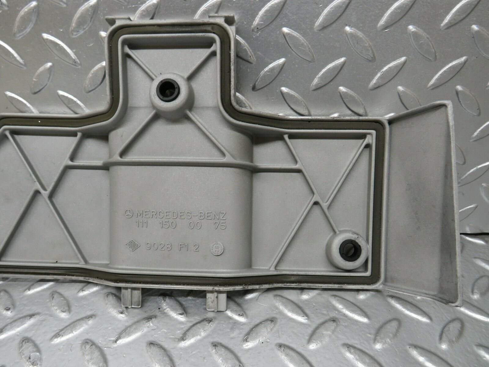 24362 Mercedes-Benz S124 220TE Wagon Ignition Cable Cover 1111500075