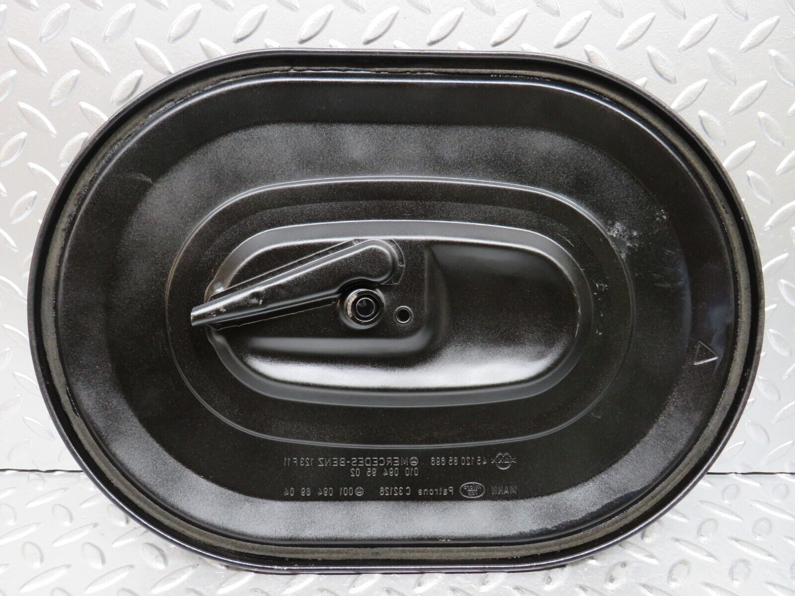 28027 Mercedes-Benz W123 280E Air Filter Box Housing 0100949502