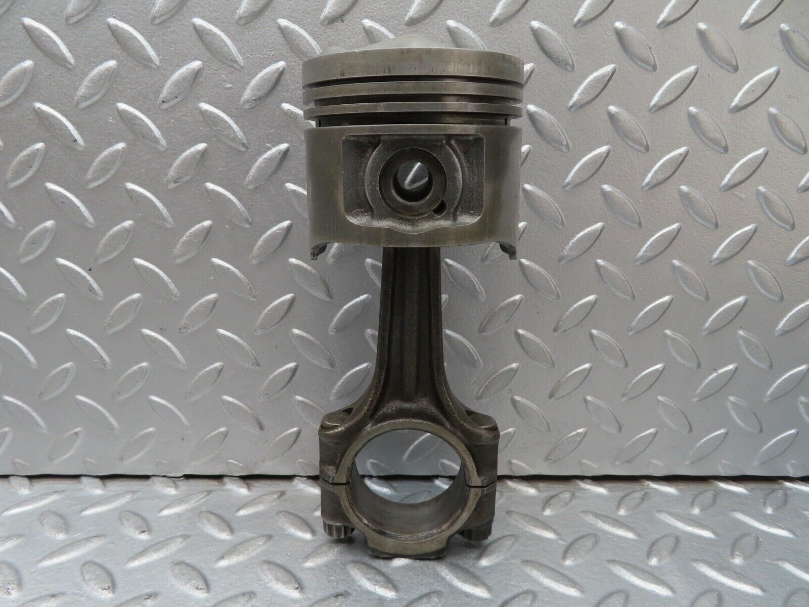 16929 Mercedes-Benz C123 280CE Coupe Piston With Connecting Rod 85.976 mm