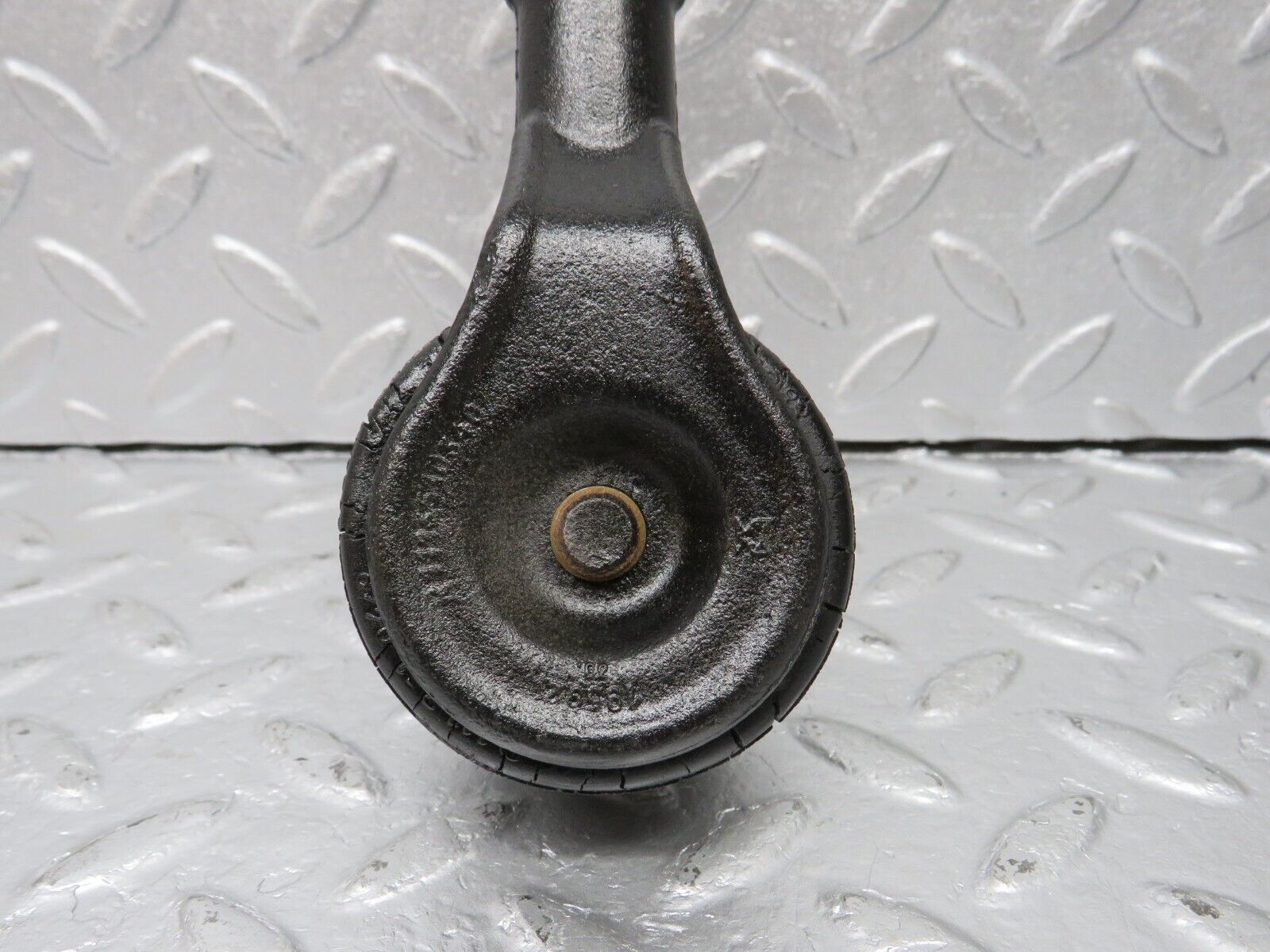 40433 Mercedes-Benz W110 230 Strut Rear Axle Mount 1113510240 1113510340