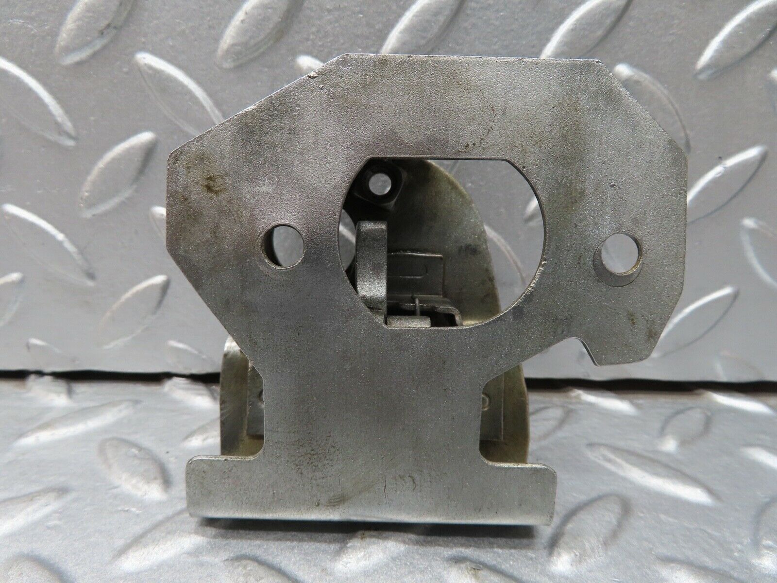 17009 Mercedes-Benz C123 280CE Coupe Trunk Lock 0007500185