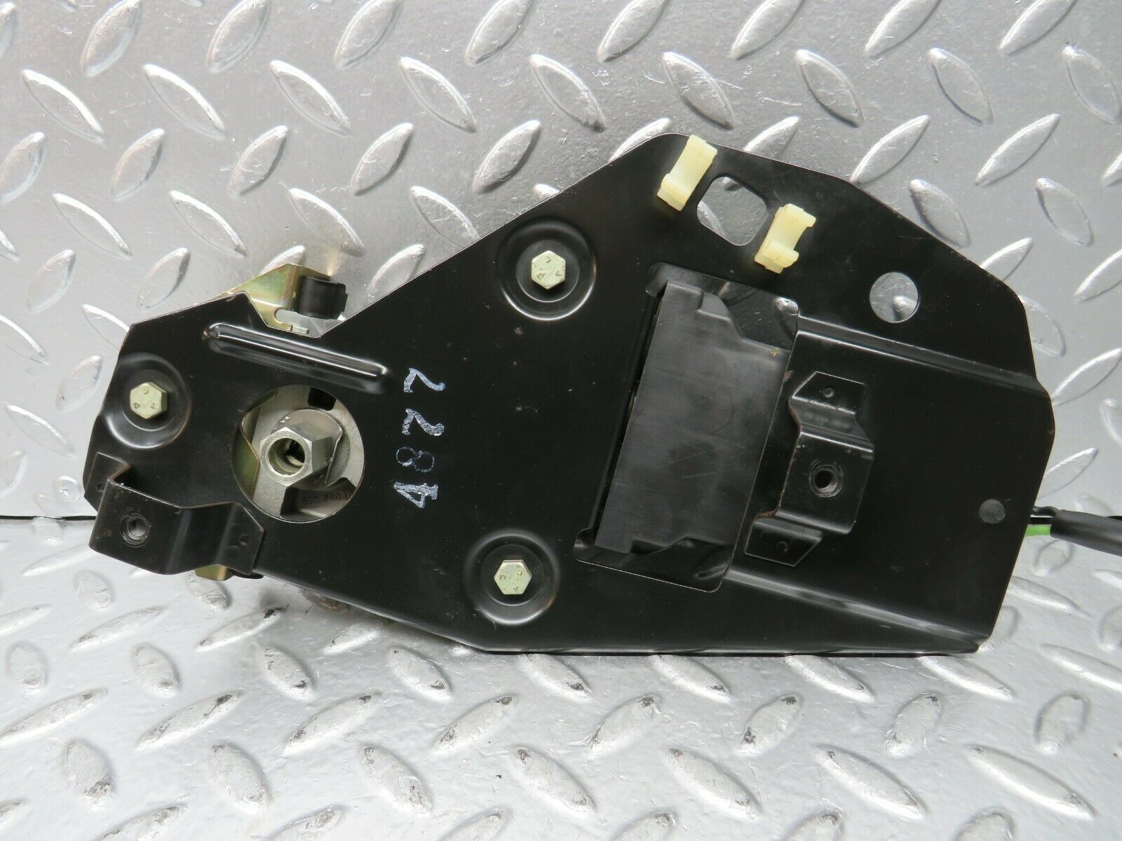 23200 Mercedes-Benz W116 350SE Sunroof Motor With Bracket 0008202807