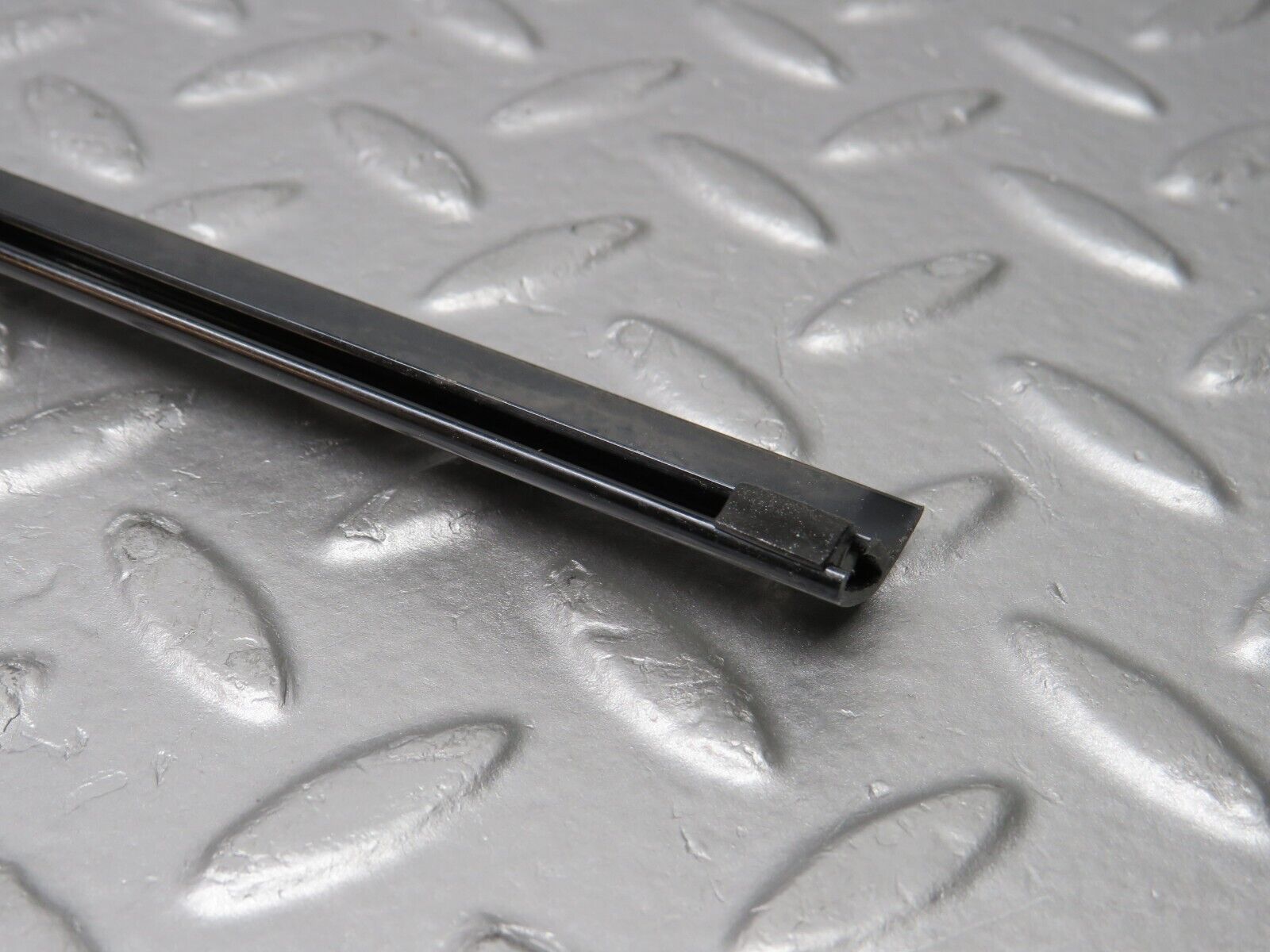 38524 Mercedes-Benz R129 280SL Coupe Left Door Window Moulding Trim