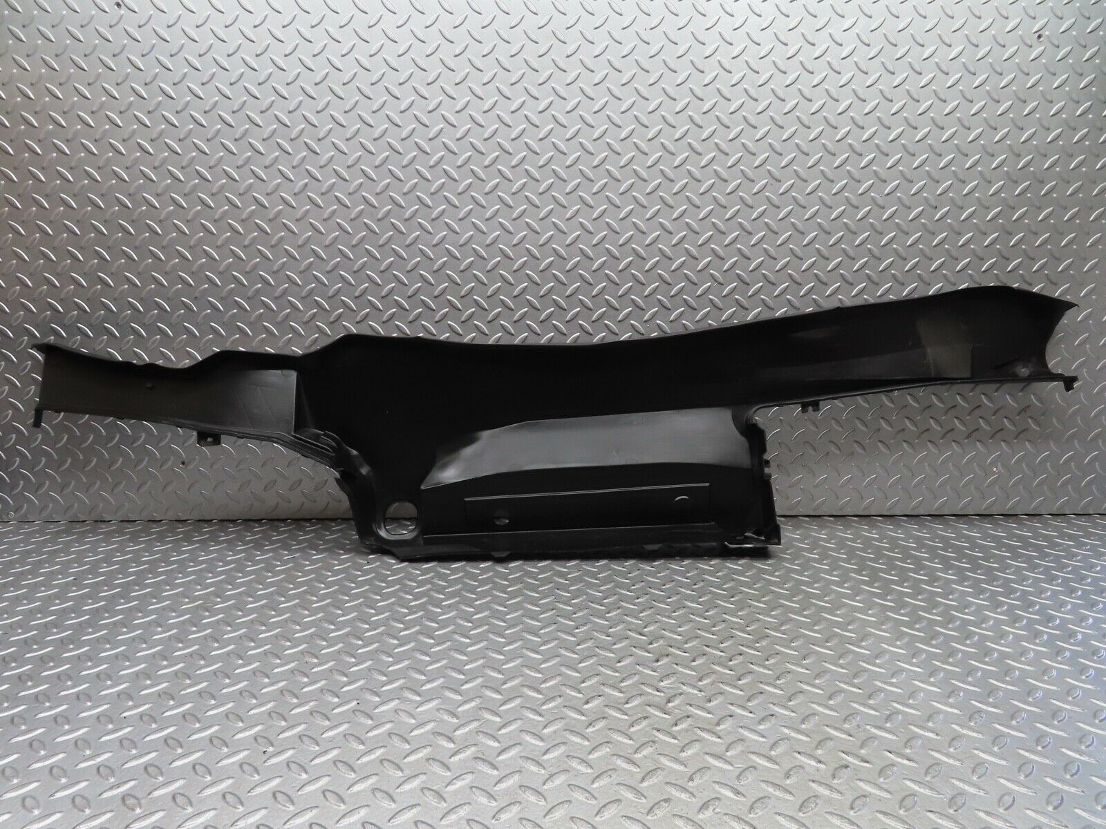 19531 Mercedes-Benz C140 CL420 Coupe Engine Bay Water Tank Cover 1408300767