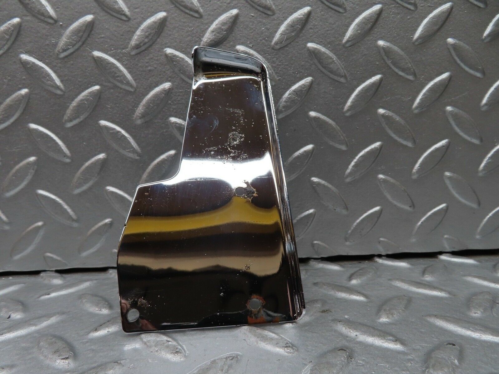 20113 Mercedes-Benz R129 300SL Coupe Right Door Chrome Cover