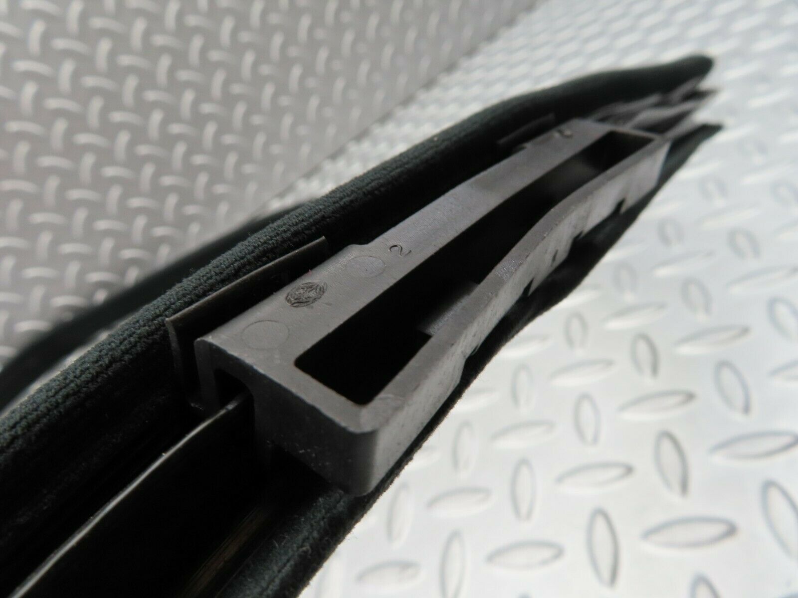 6638 Mercedes-Benz S124 E220 Wagon Rear Right Cloth Covered Door Seal