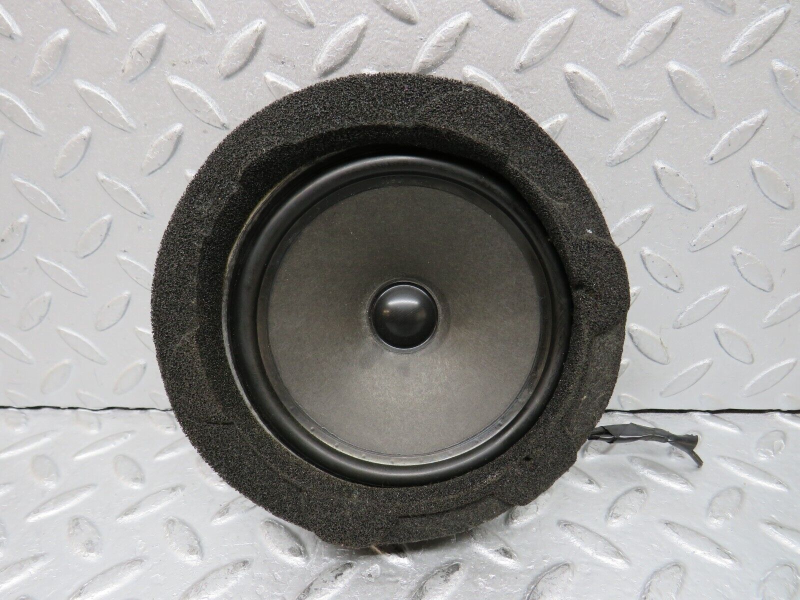 37864 Mercedes-Benz A124 320E Cabriolet Rear Right Door Speaker 1248203202