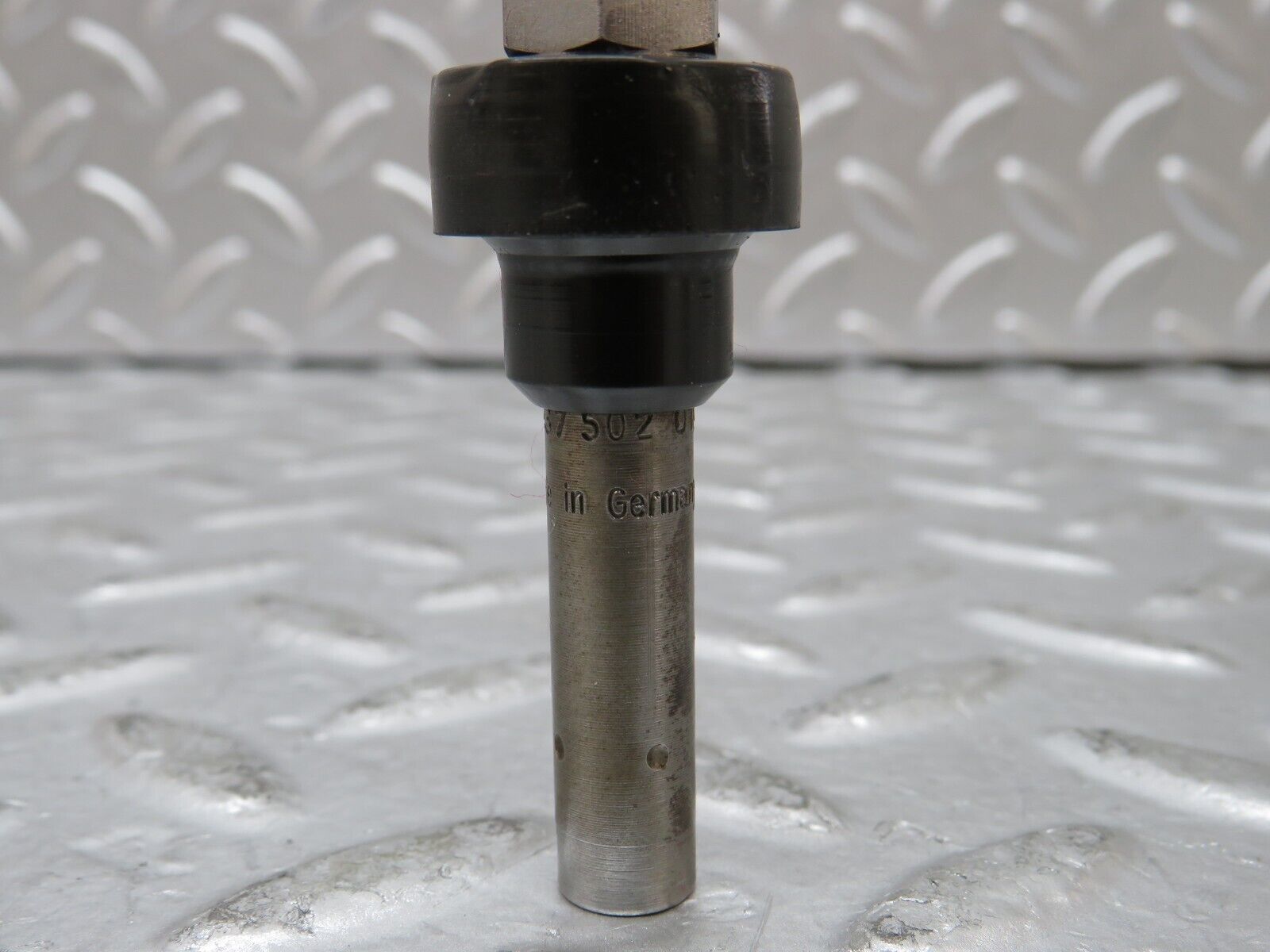 27429 Mercedes-Benz W123 280E Fuel Injector Bosch 0437502010