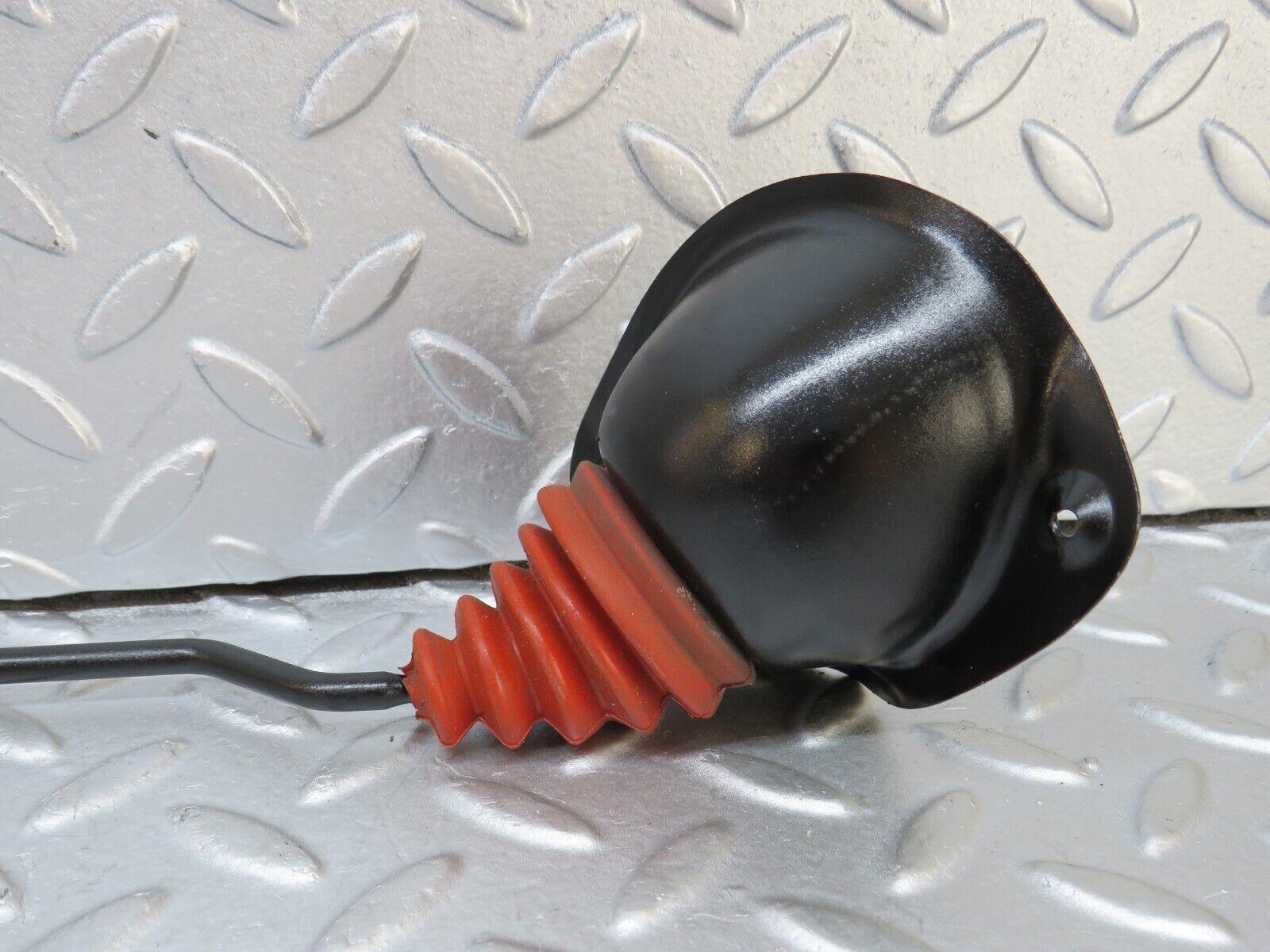 36371 Mercedes-Benz W126 420SE Throttle Linkage