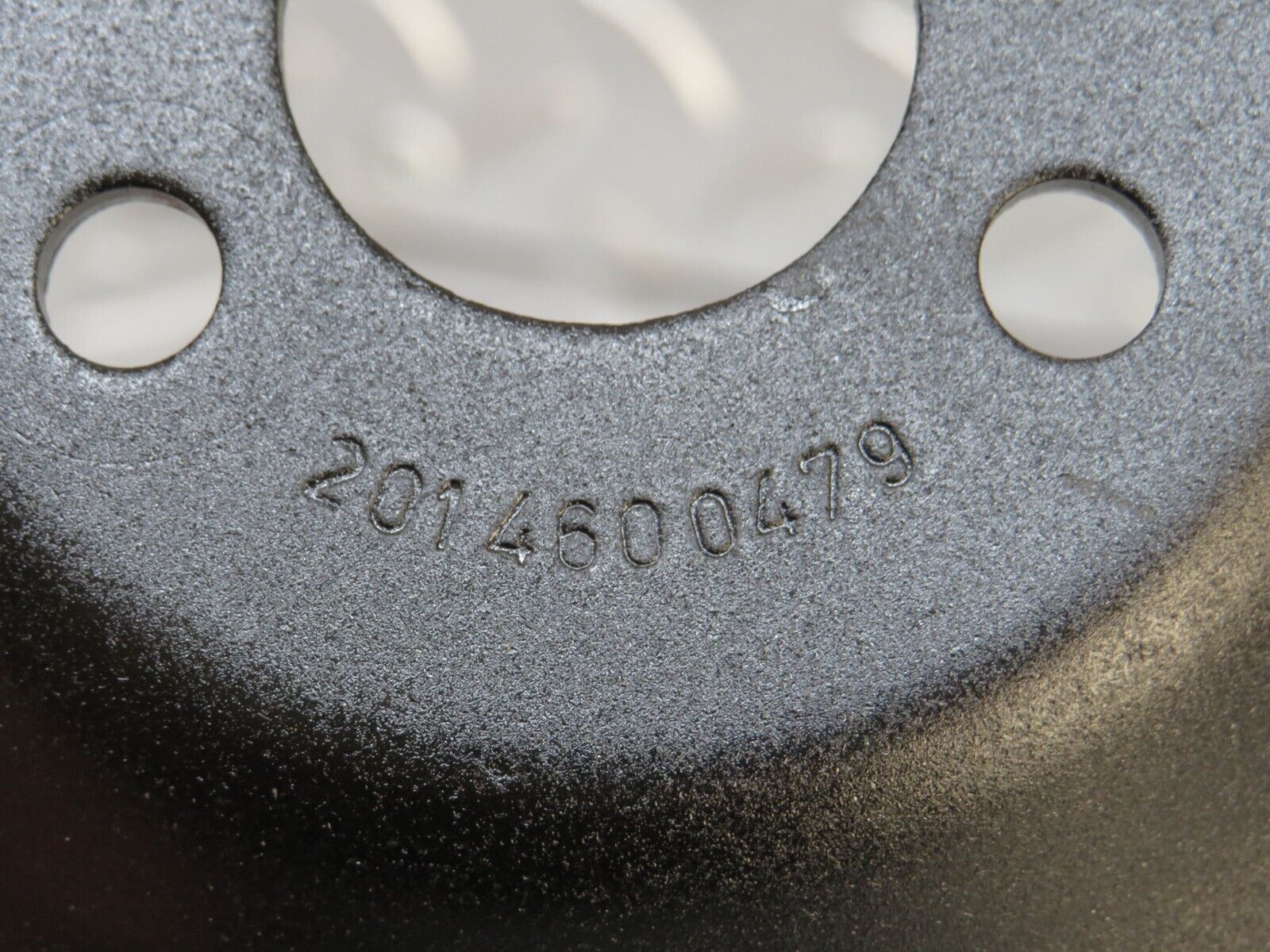 27686 Mercedes-Benz S124 300TE Wagon Power Steering Pump Pulley 2014600479