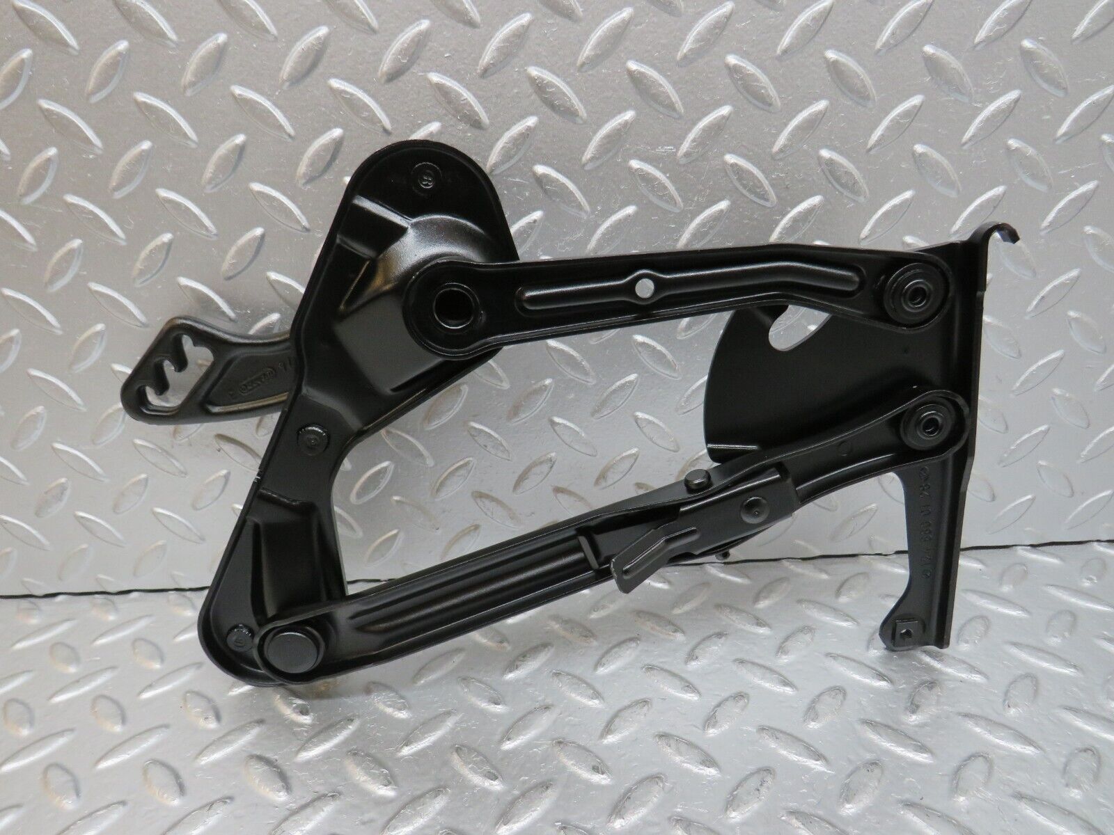 32525 Mercedes-Benz S124 300TE Wagon Bonnet Hinge Left 1248800128 1248870974