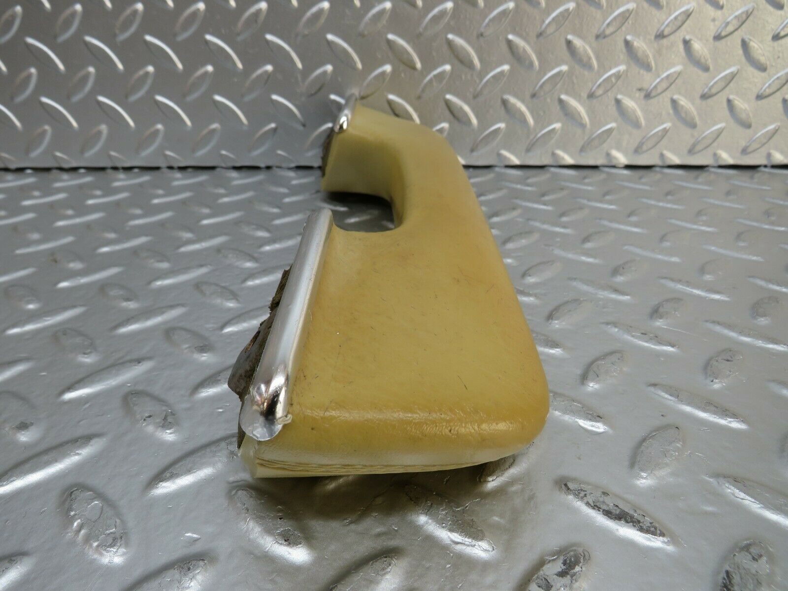 23932 Mercedes-Benz W123 280E Right Interior Door Handle Beige 1239702001