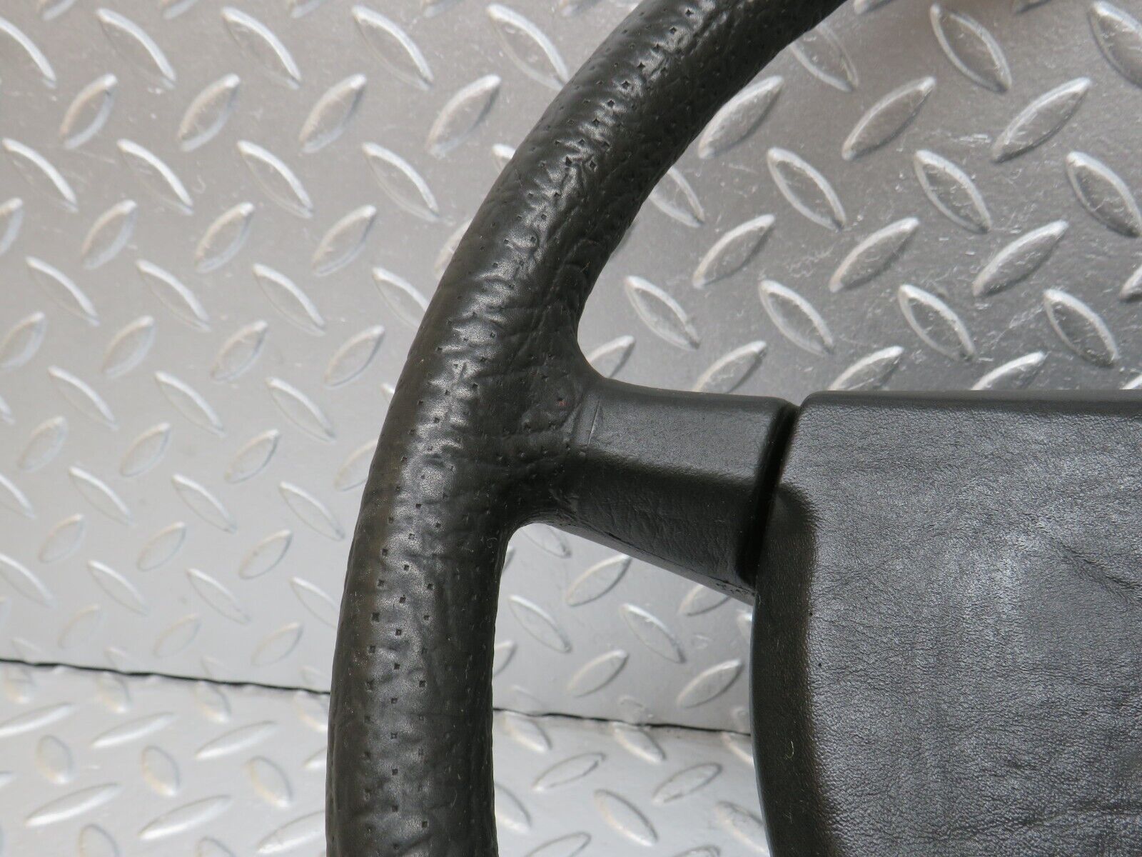 34340 Mercedes-Benz C126 380SEC Coupe Steering Wheel 1264640017