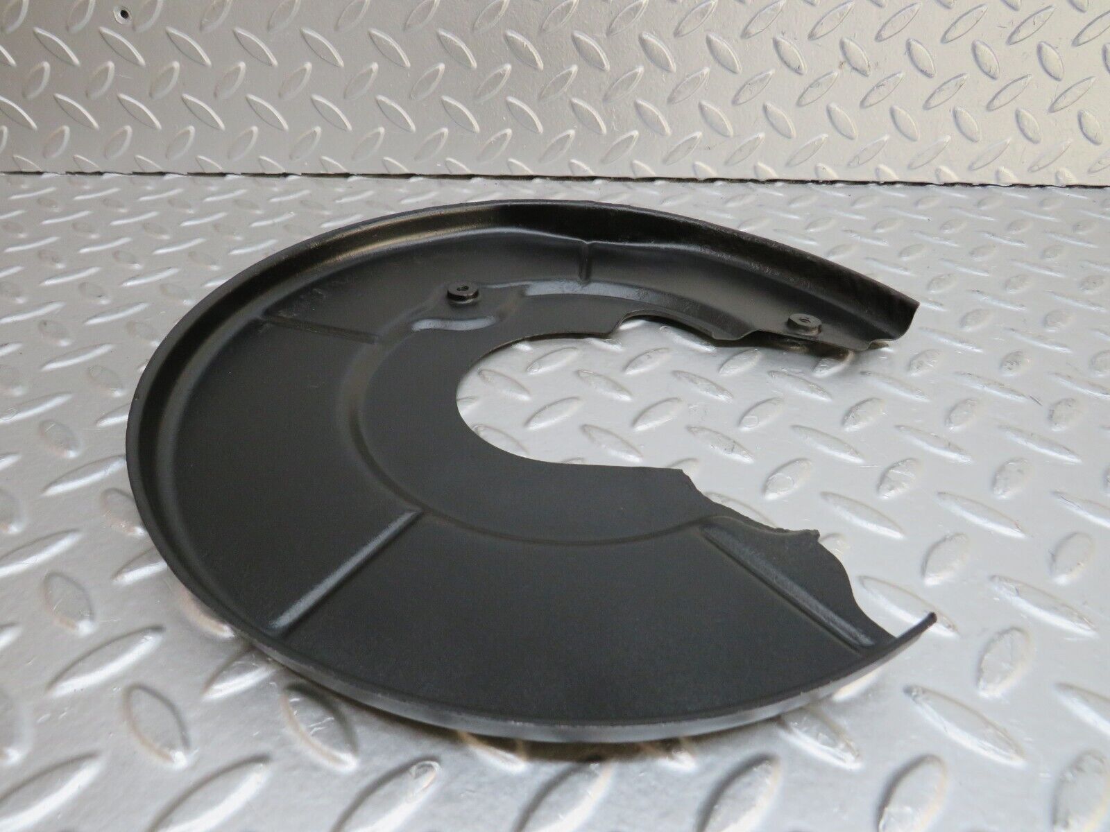 37658 Mercedes-Benz W109 300SEL Front Left Brake Disc Protection Plate