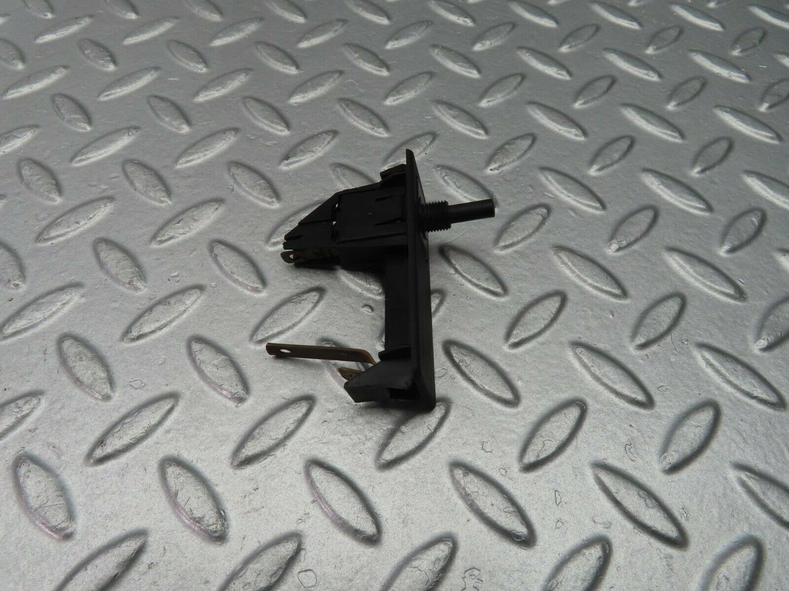 9910 Mercedes-Benz C123 230CE Coupe Trunk Lighting 1158202511