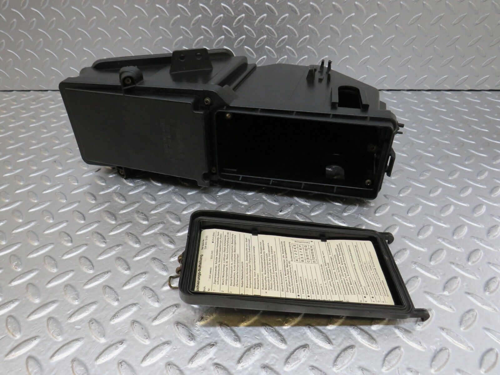 34213 Mercedes-Benz W124 260E Fuse Box 1245401150 1245400282 1245400182