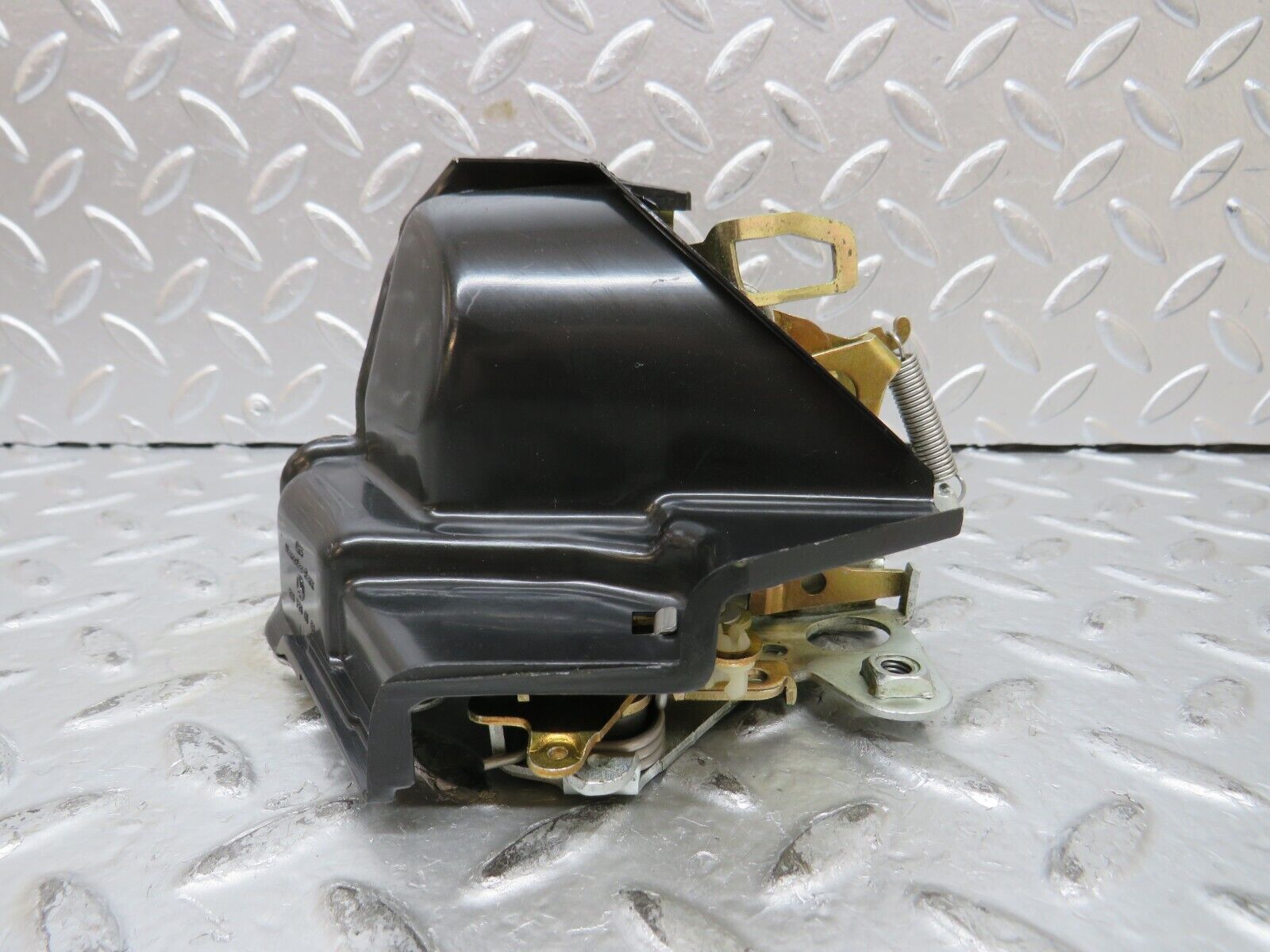 27405 Mercedes-Benz W123 280E Rear Left Door Lock Mechanism 1237230108