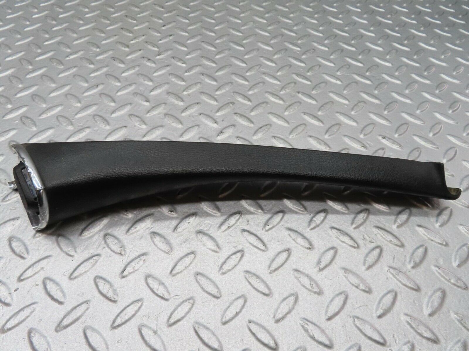 14222 Mercedes-Benz W116 350SE Front Right Door Trim Interior Black